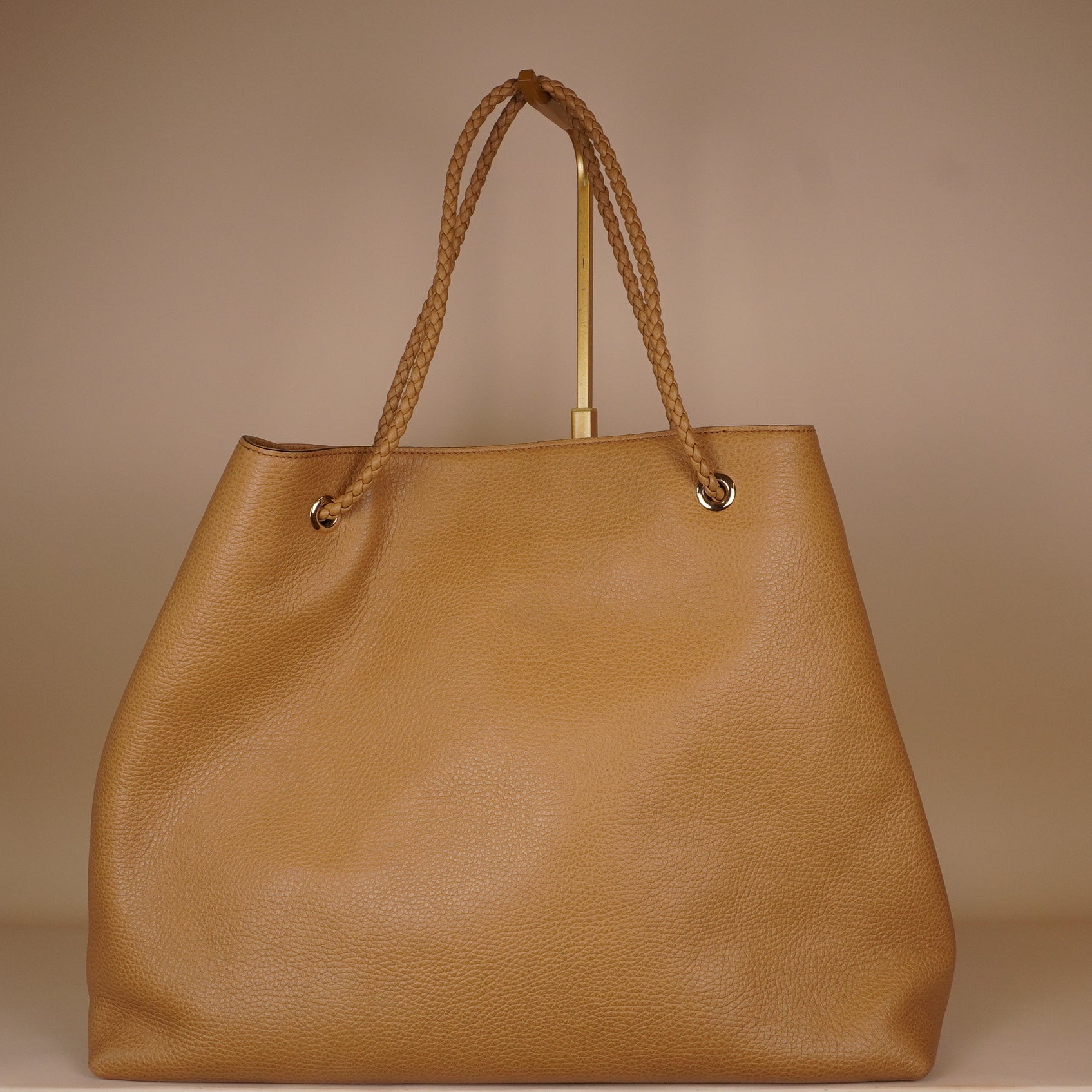 PRE-OWNED GG Leather Gifford Medium Tote