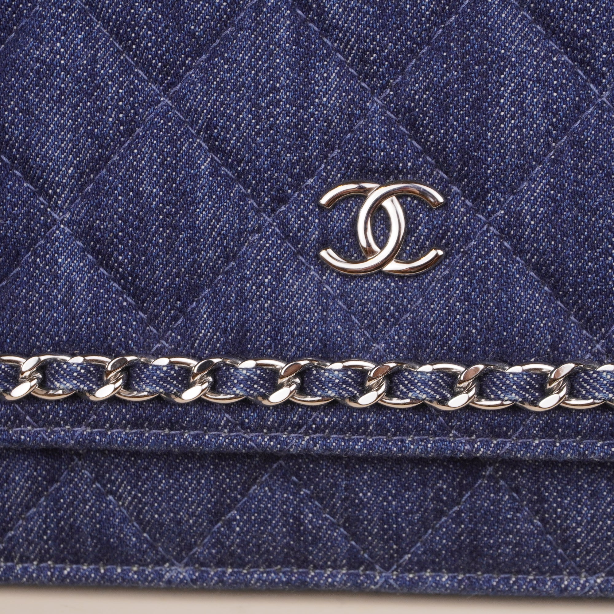 PRE-OWNED CC Dark Blue Denim Silver Hardware Wallet on Chain WOC