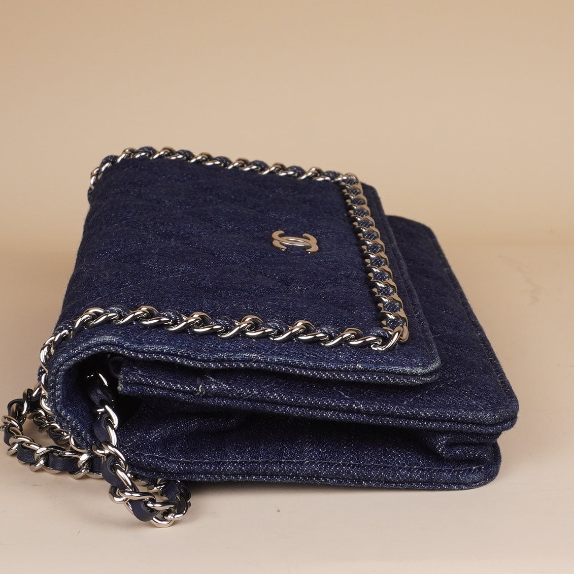 PRE-OWNED CC Dark Blue Denim Silver Hardware Wallet on Chain WOC