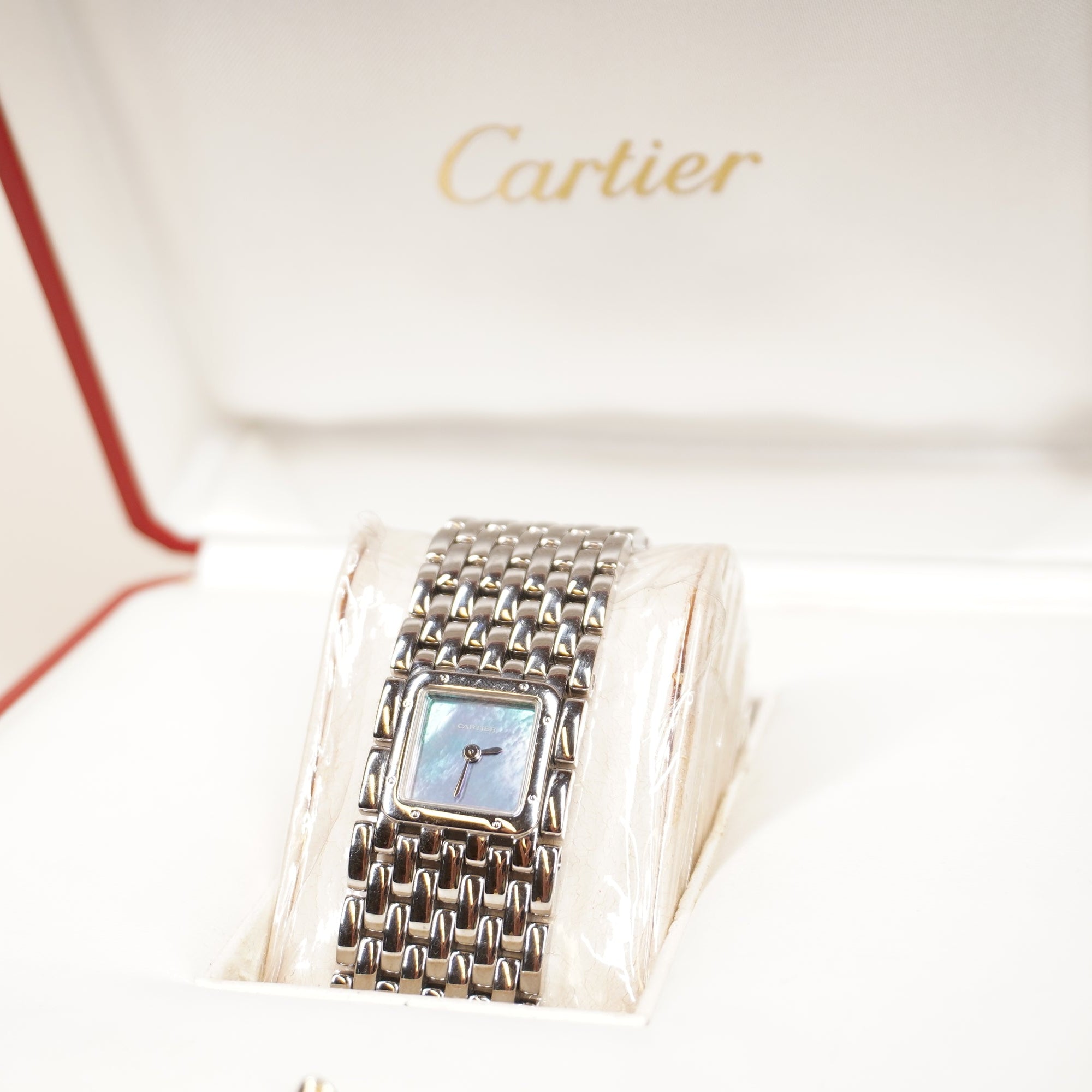 PRE-OWNED Ruban Wrist Watch Silver Blue Shell SS