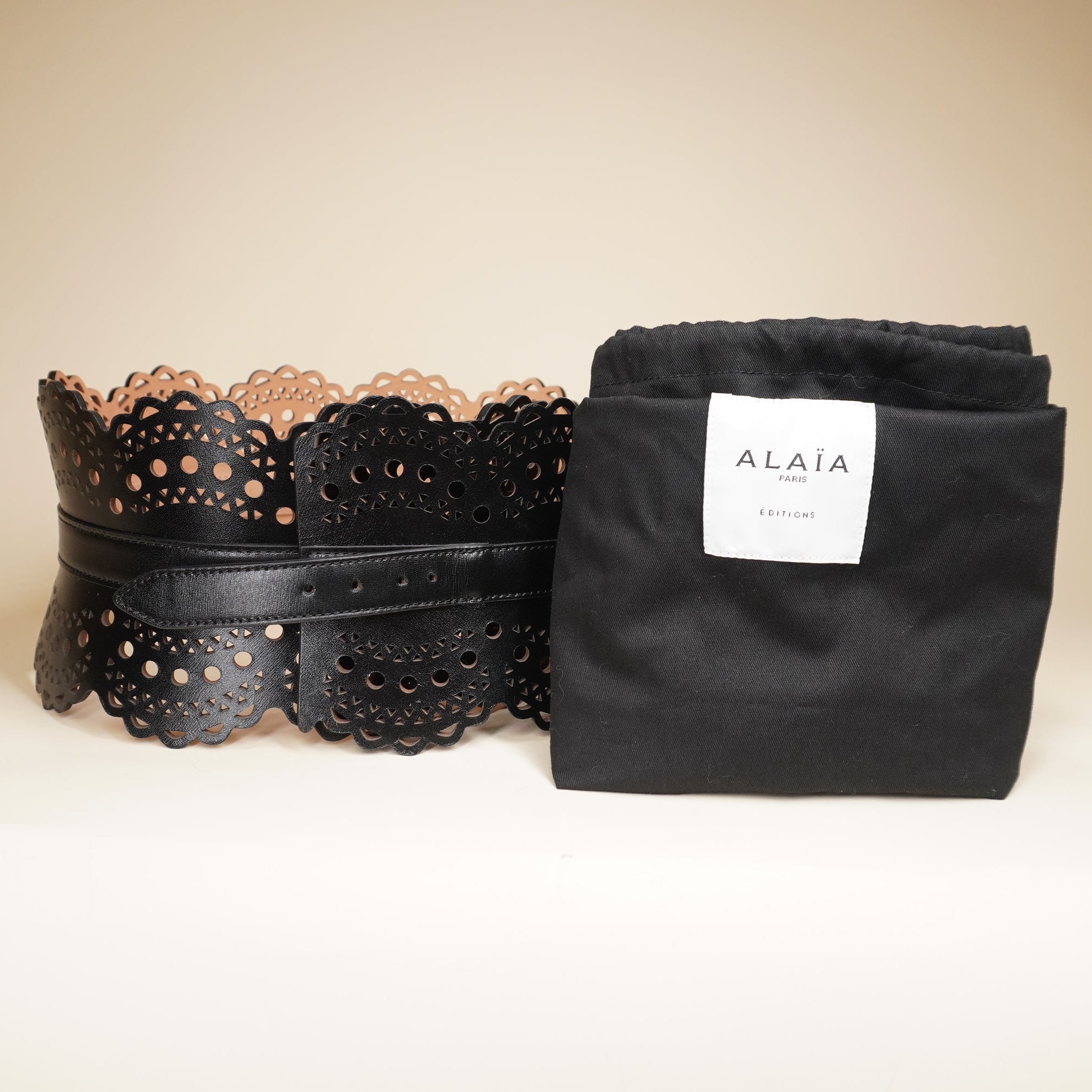 PRE-OWNED Black Perforated Leather Bustier Belt With Eyelets size 75