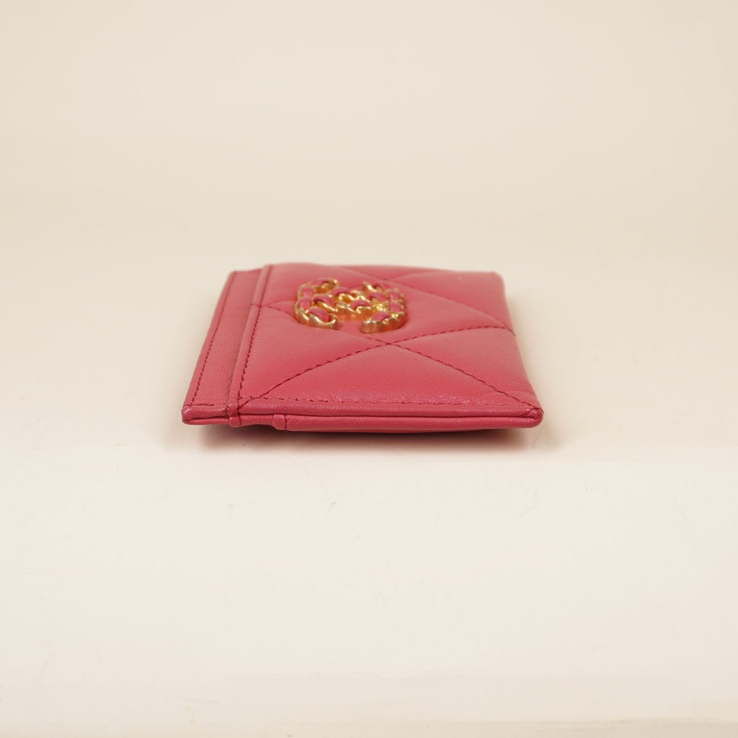 PRE-OWNED  Lambskin Quilted Chanel 19 Card Holder Dark Pink