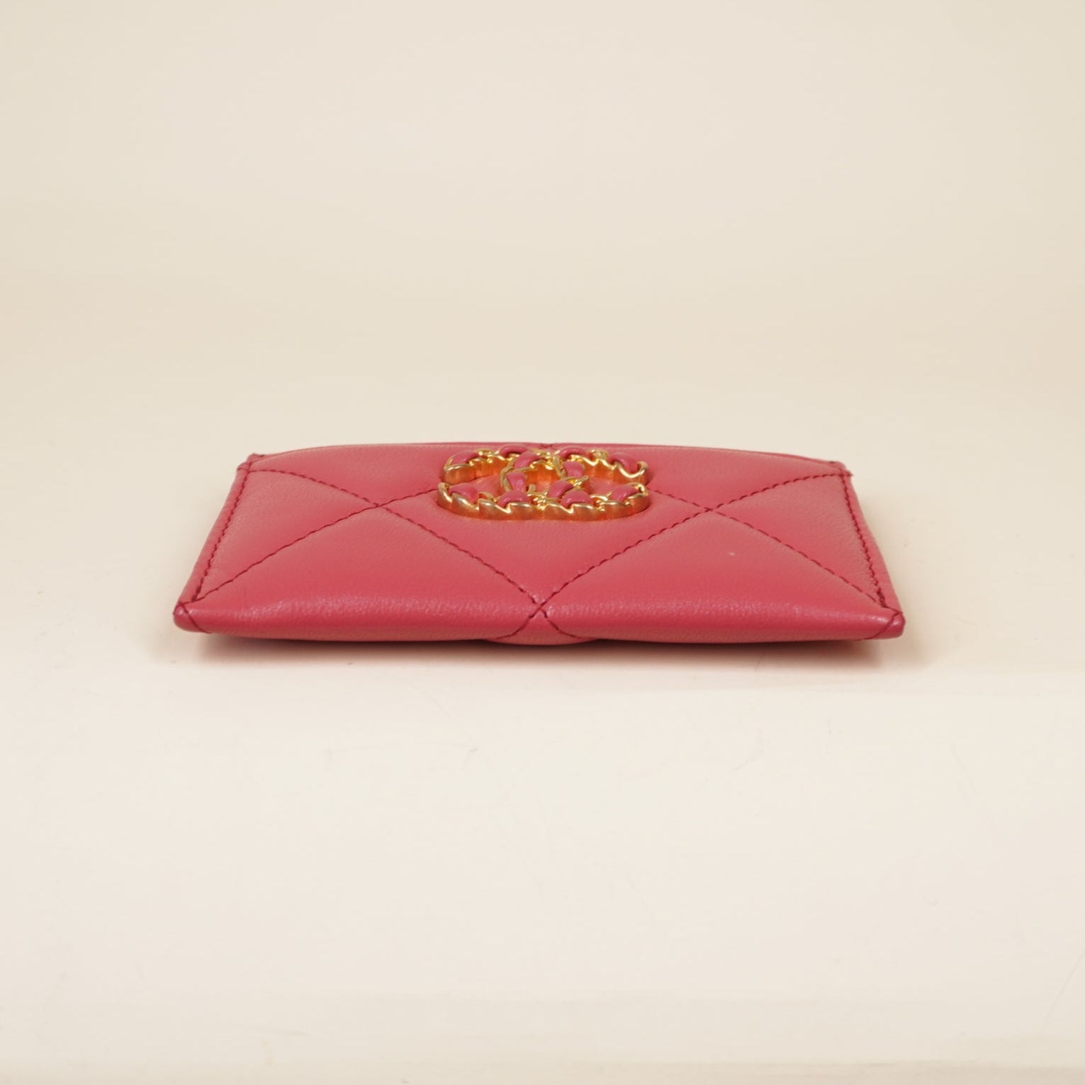 PRE-OWNED  Lambskin Quilted Chanel 19 Card Holder Dark Pink