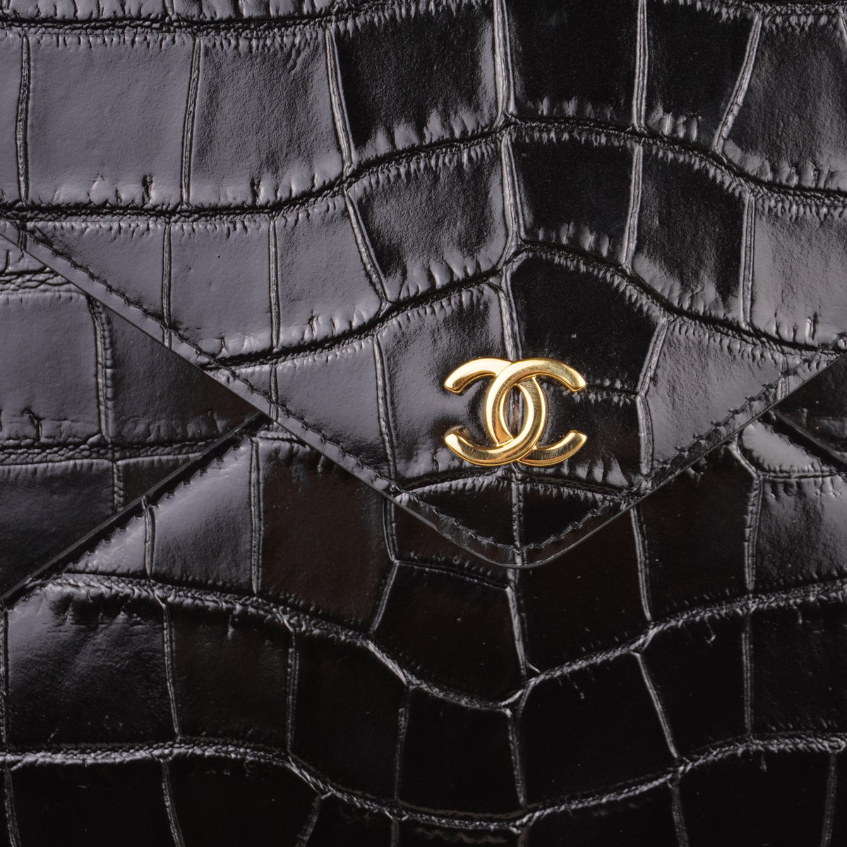 PRE-OWNED CC Calfskin Crocodile Embossed Croc Illusion Clutch With Chain Black
