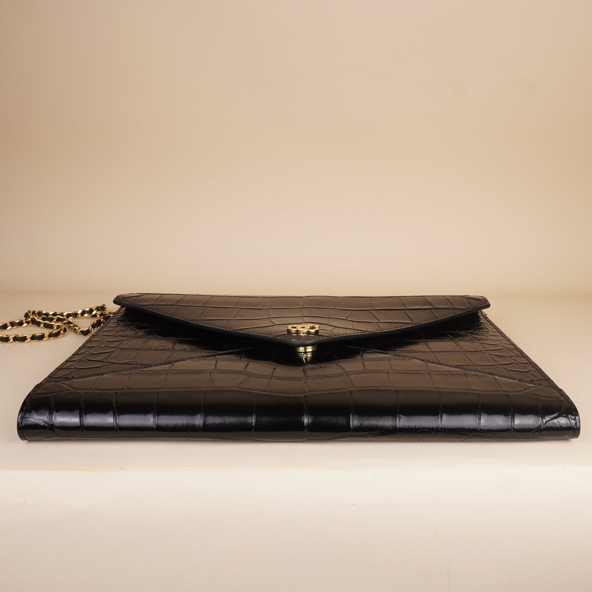 PRE-OWNED CC Calfskin Crocodile Embossed Croc Illusion Clutch With Chain Black