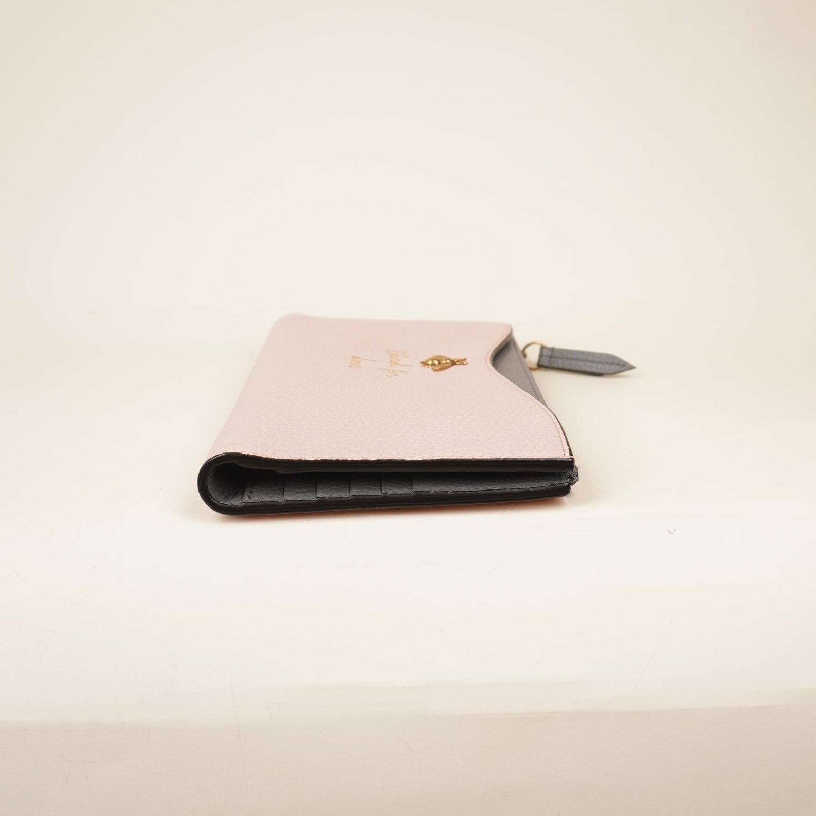 PRE-OWNED Cellarius Calfskin Blind For Love Bee Traveler Wallet Light Pink