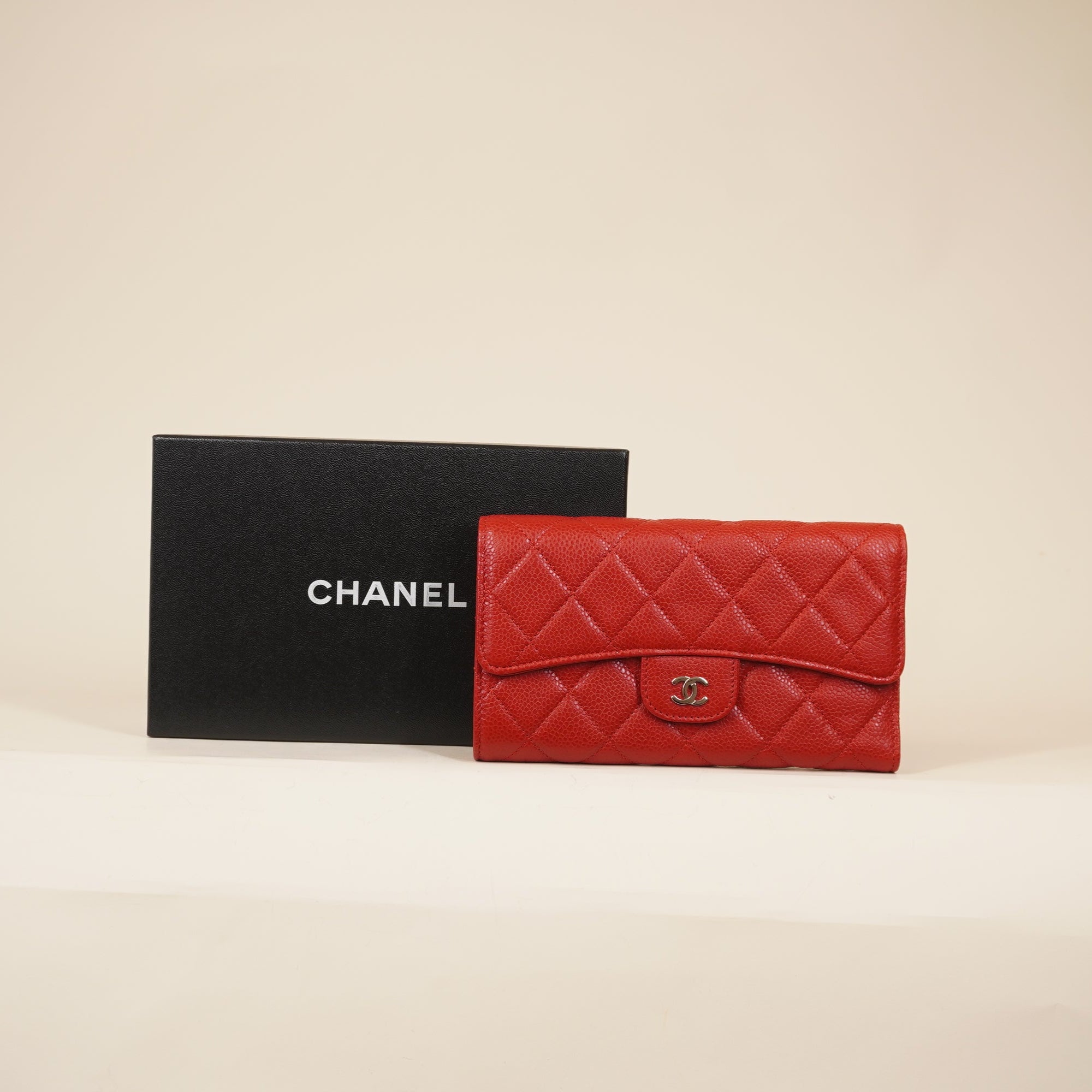 PRE-OWNED Caviar Quilted Large Gusset Flap Wallet Red