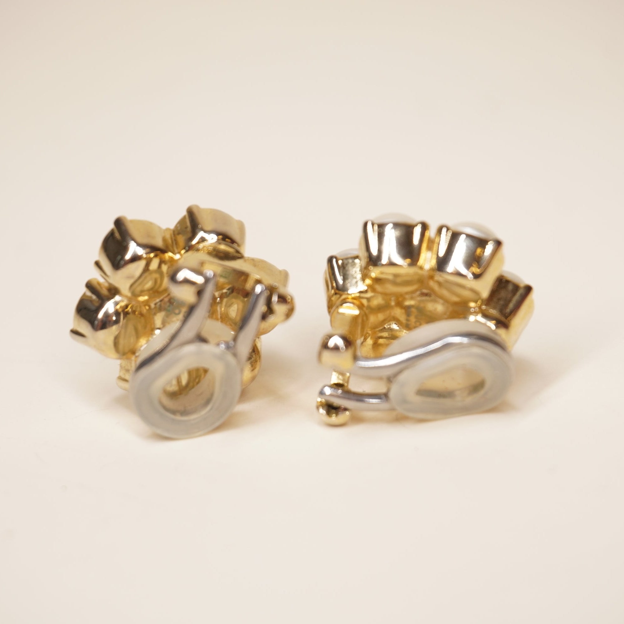 PRE-OWNED GG Earrings Pearl Engraved Clip On Type Gold