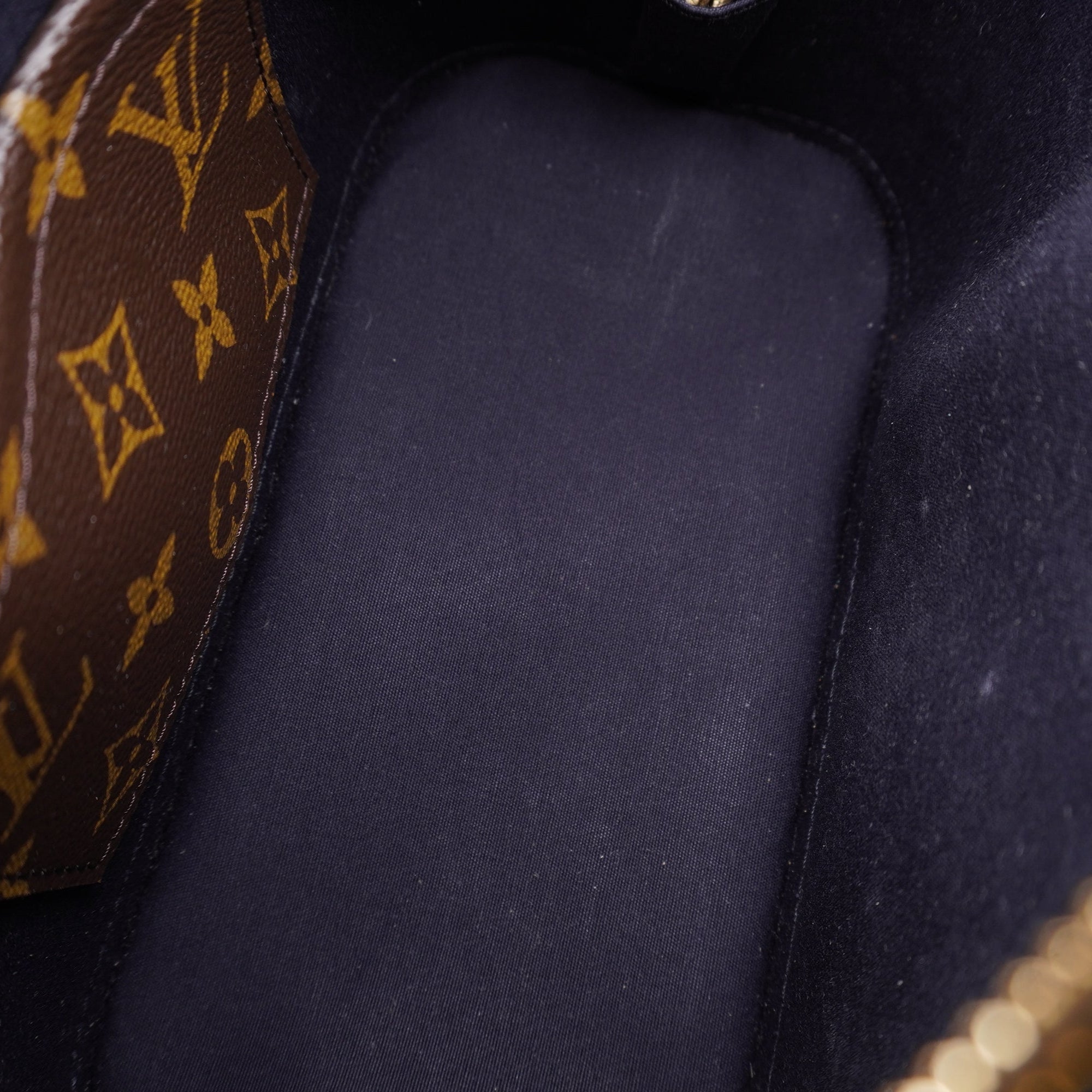 PRE-OWNED Navy Vernis Lisse and Monogram Alma BB Shoulder Bag