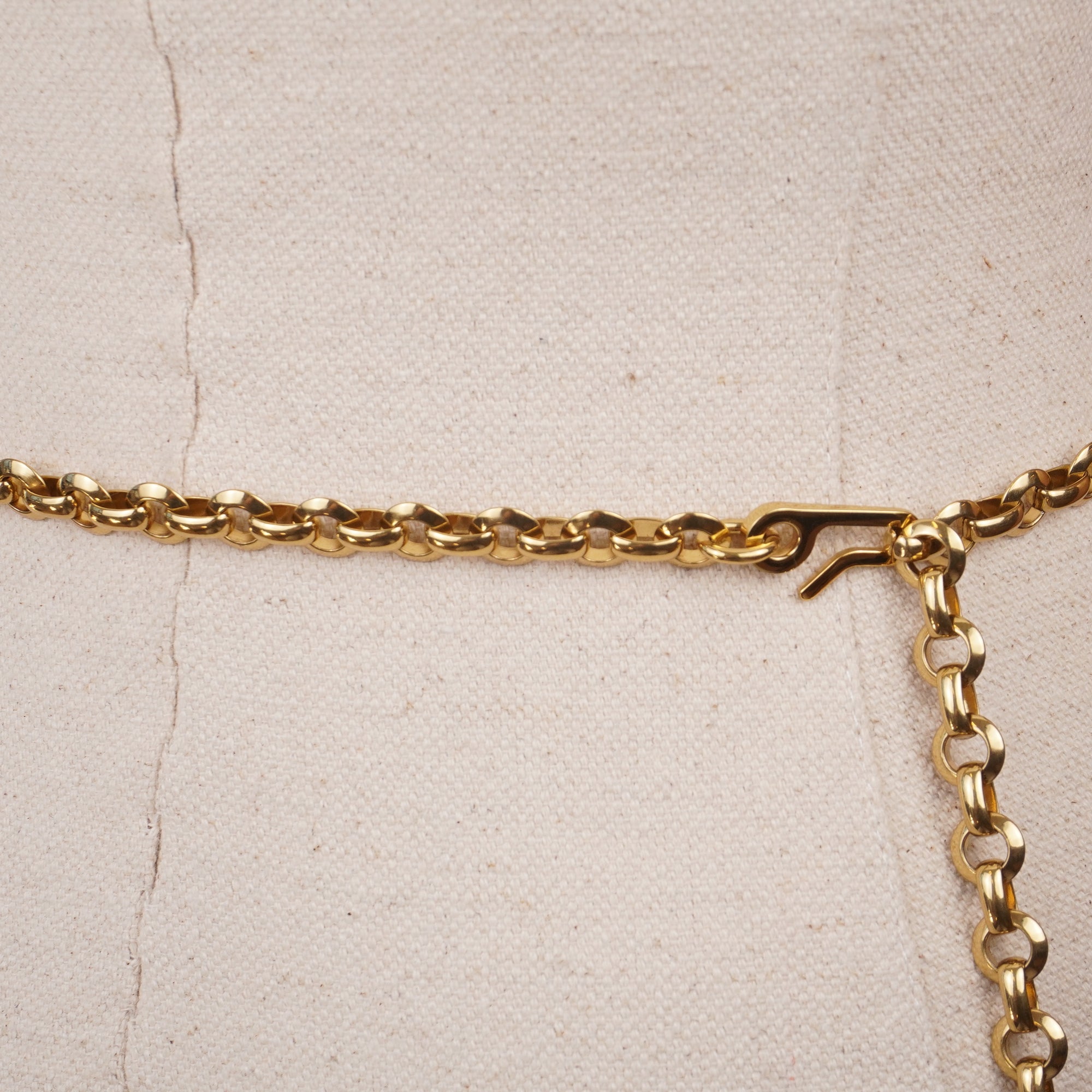 PRE-OWNED Gold Metal Iconic Small Belt