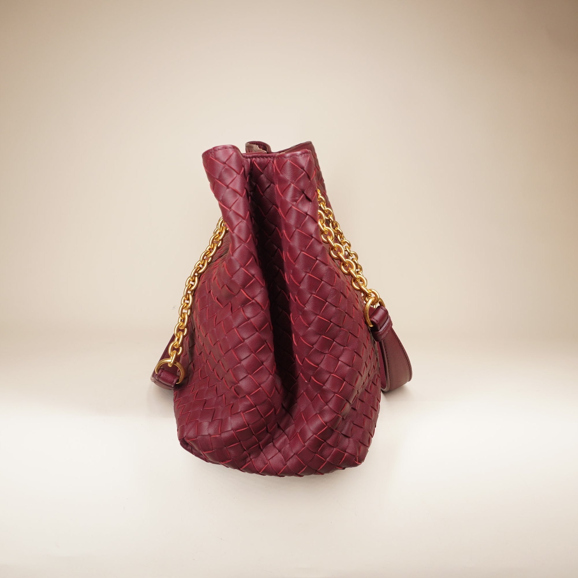 PRE-OWNED Intrecciato Chain Tote Medium Burgund Shoulder Bag