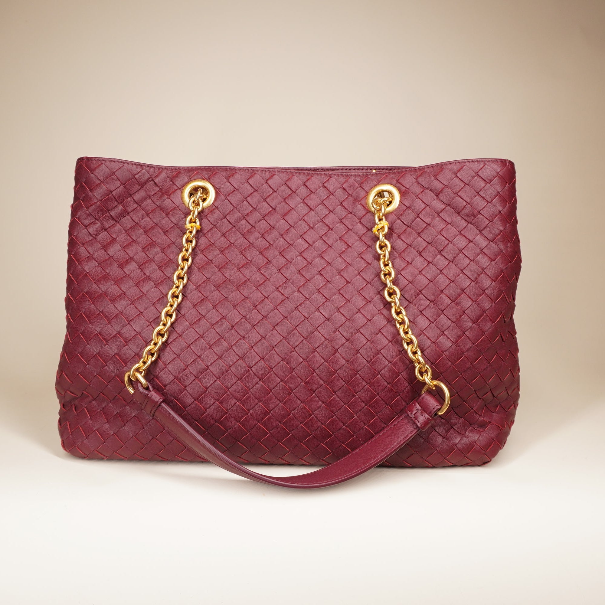 PRE-OWNED Intrecciato Chain Tote Medium Burgund Shoulder Bag