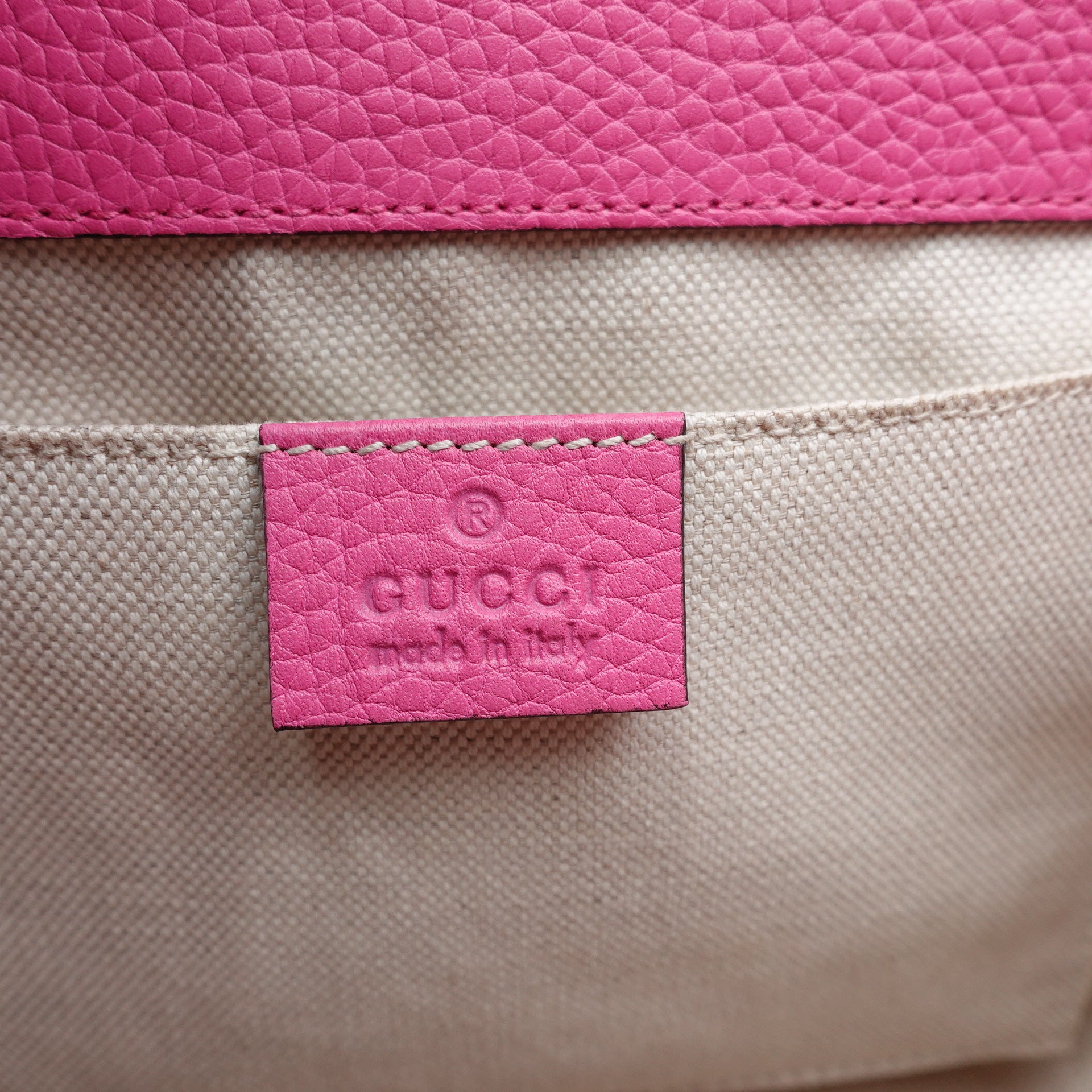 Bolso de mano con asa superior GG Marmont de piel de becerro rosa intenso USADO