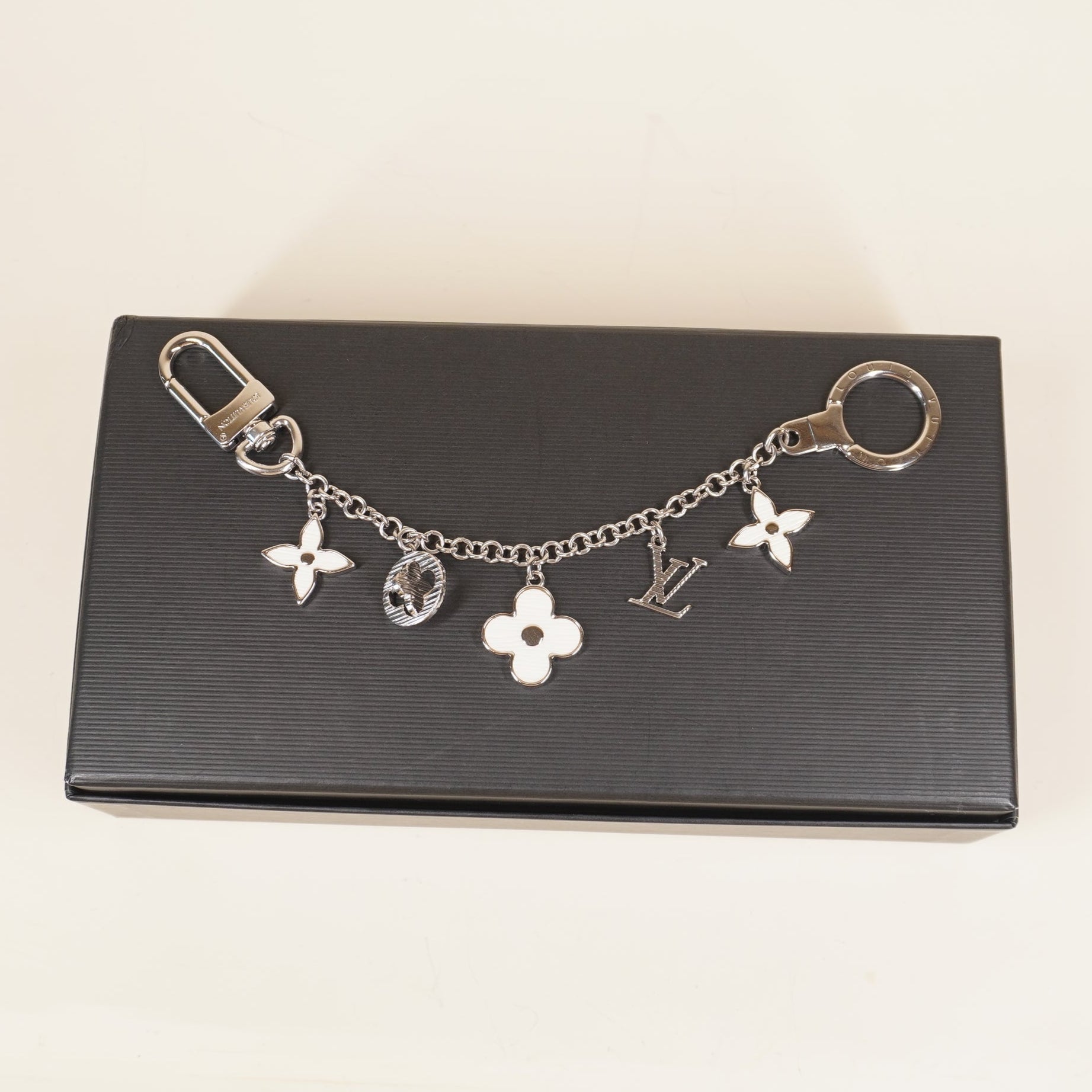PRE-OWNED Fleur De Epi Bag Charm Chain