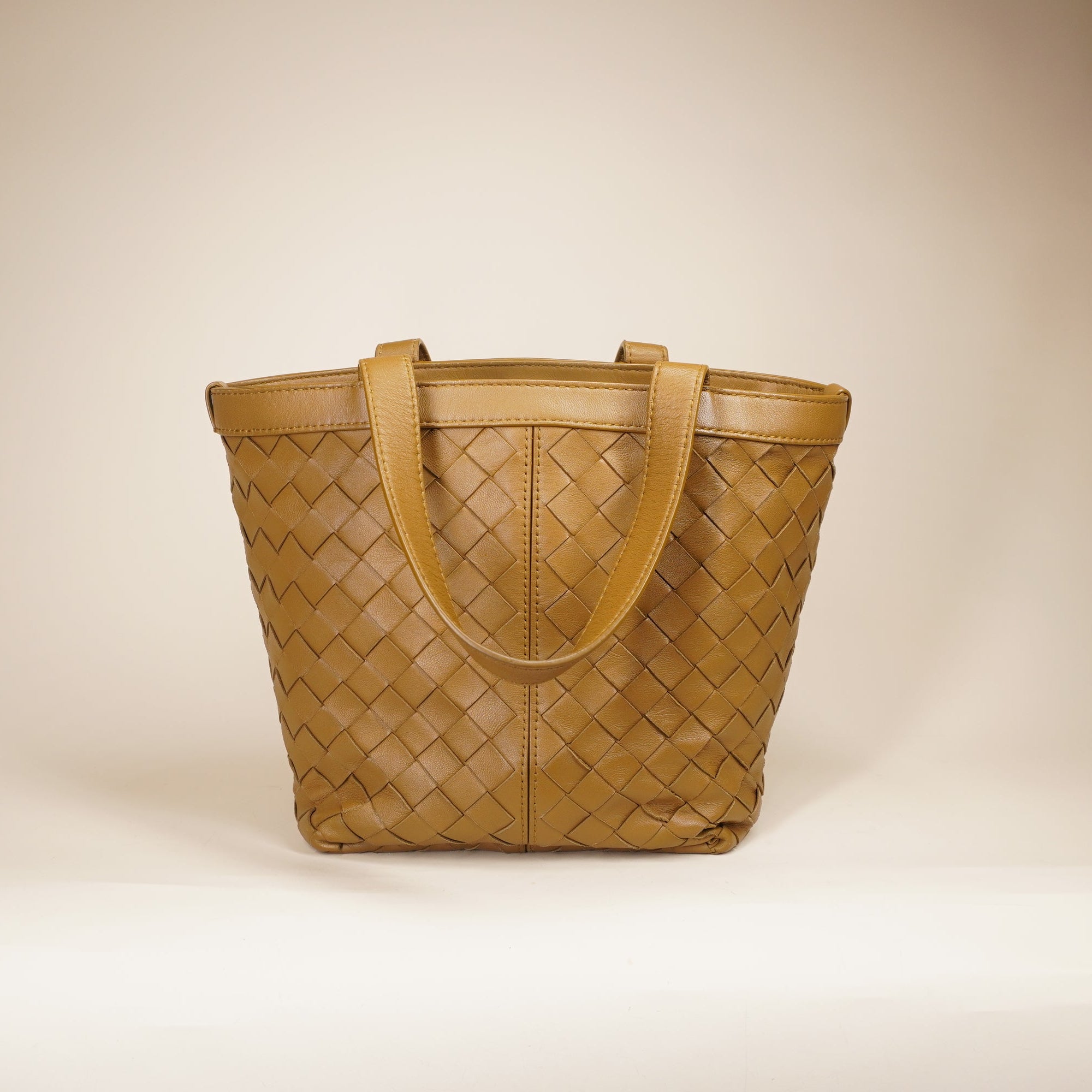 PRE-OWNED Small Flip Flap Tote in Intrecciato Leather Shoulder Bag