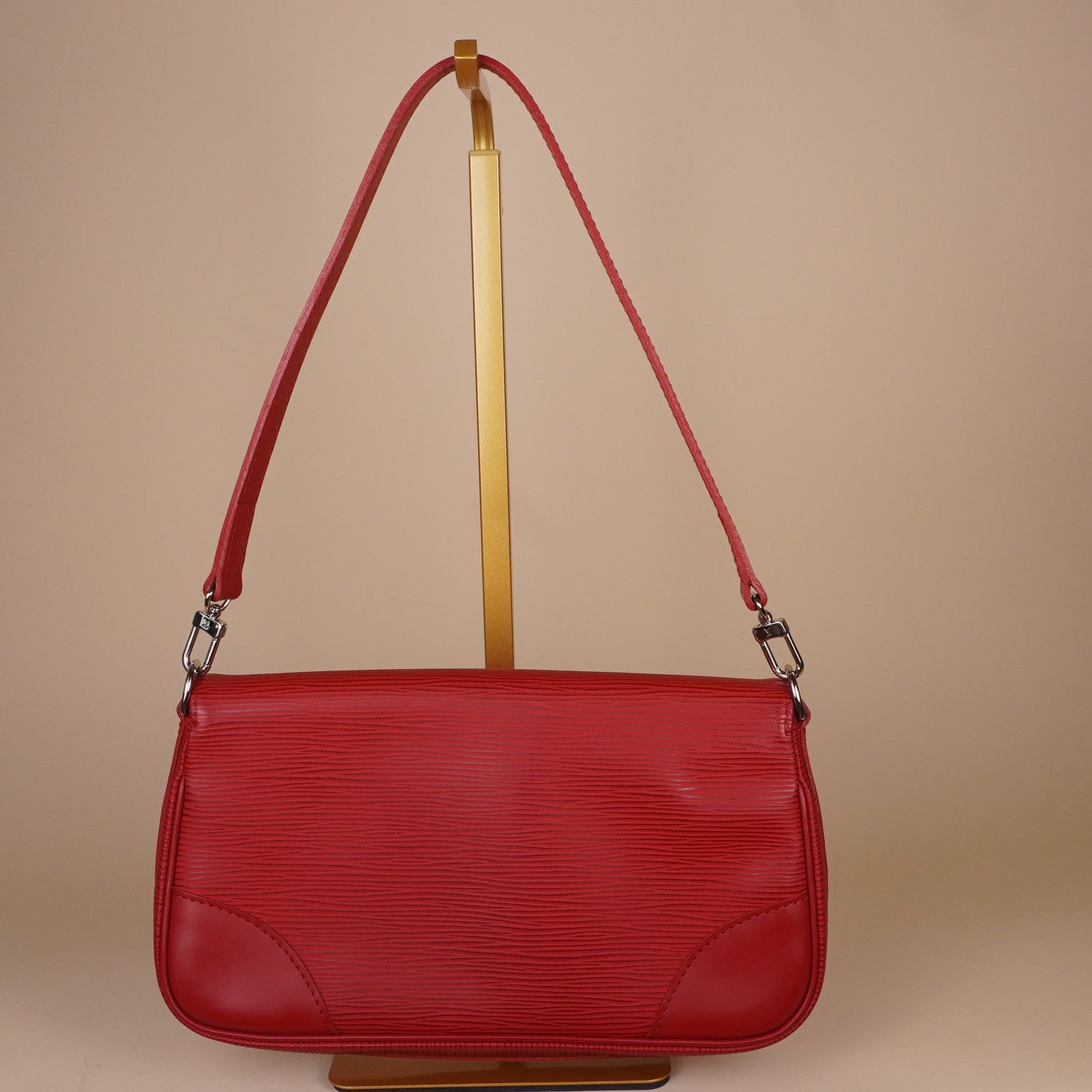 PRE-OWNED Rouge Epi Leather Pochette Segur Bag