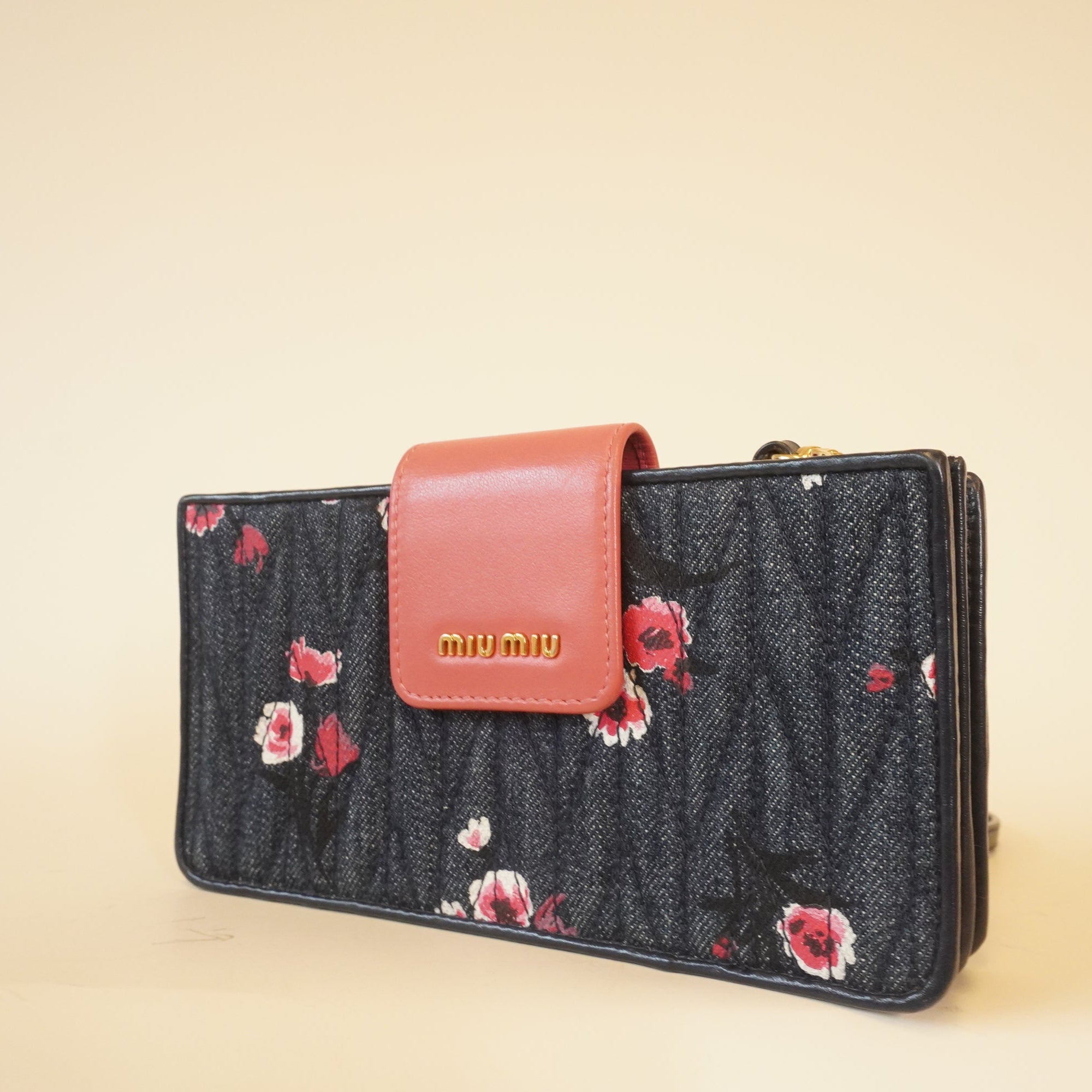 PRE-OWNED Denim Flowers Matelasse Leather Wallet on a Chain Shoulder Bag