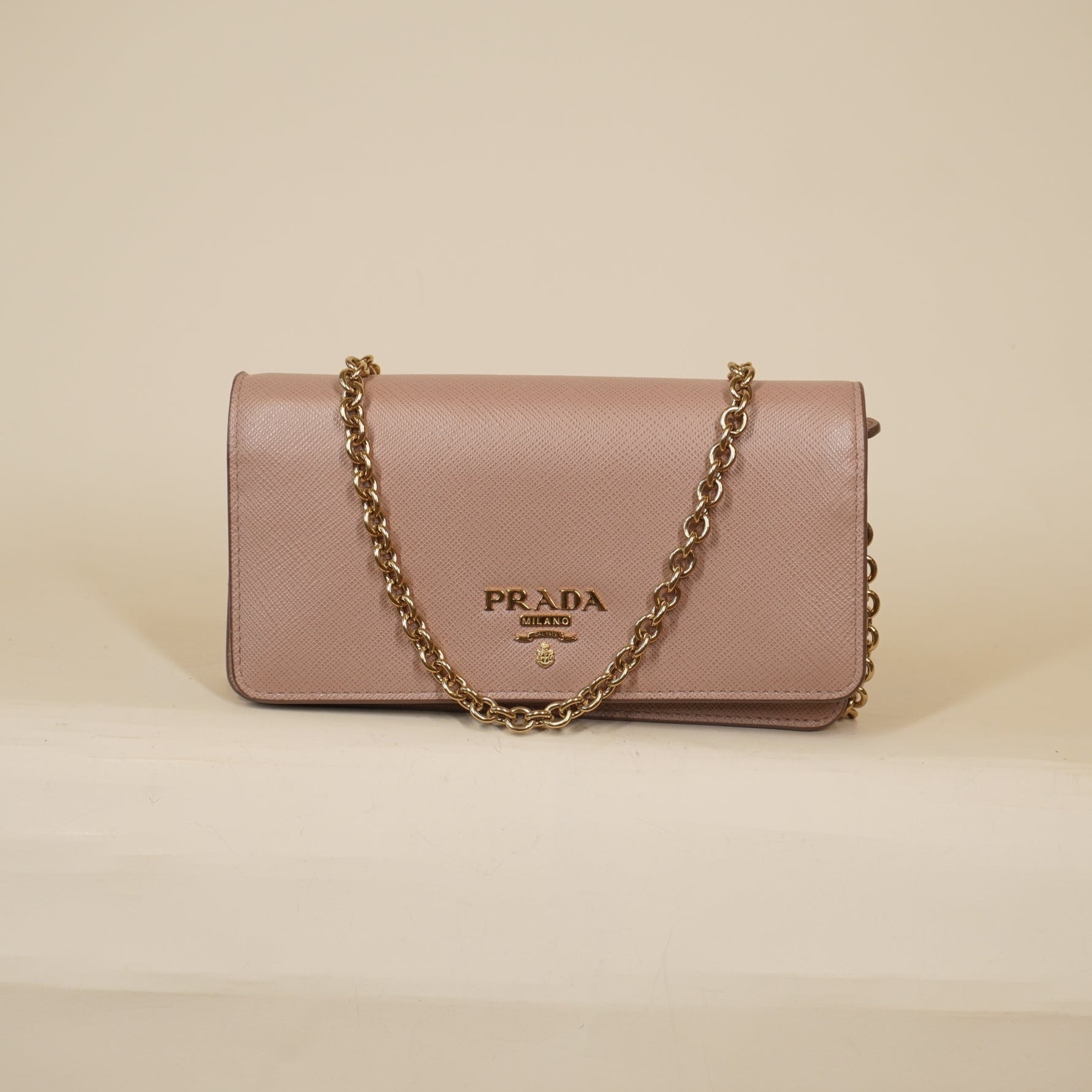 PRE-OWNED Saffiano Metal Wallet on a Chain Crossbody Bag Cipria