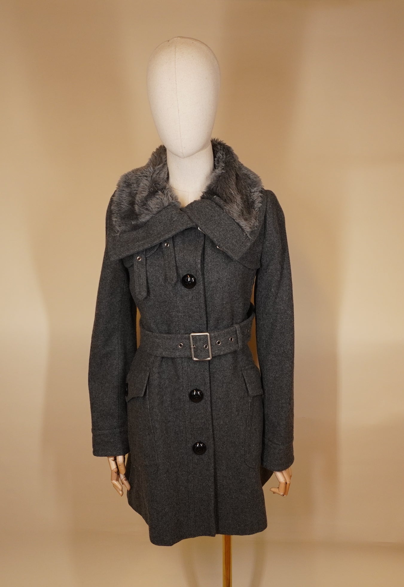 PRE-OWNED Wool Belted Coat with Faux Fur Collar, SIZE 38.