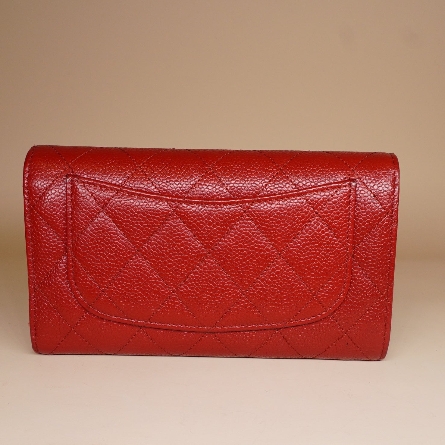 PRE-OWNED CC Red Quilted Caviar Leather Classic Flap Wallet