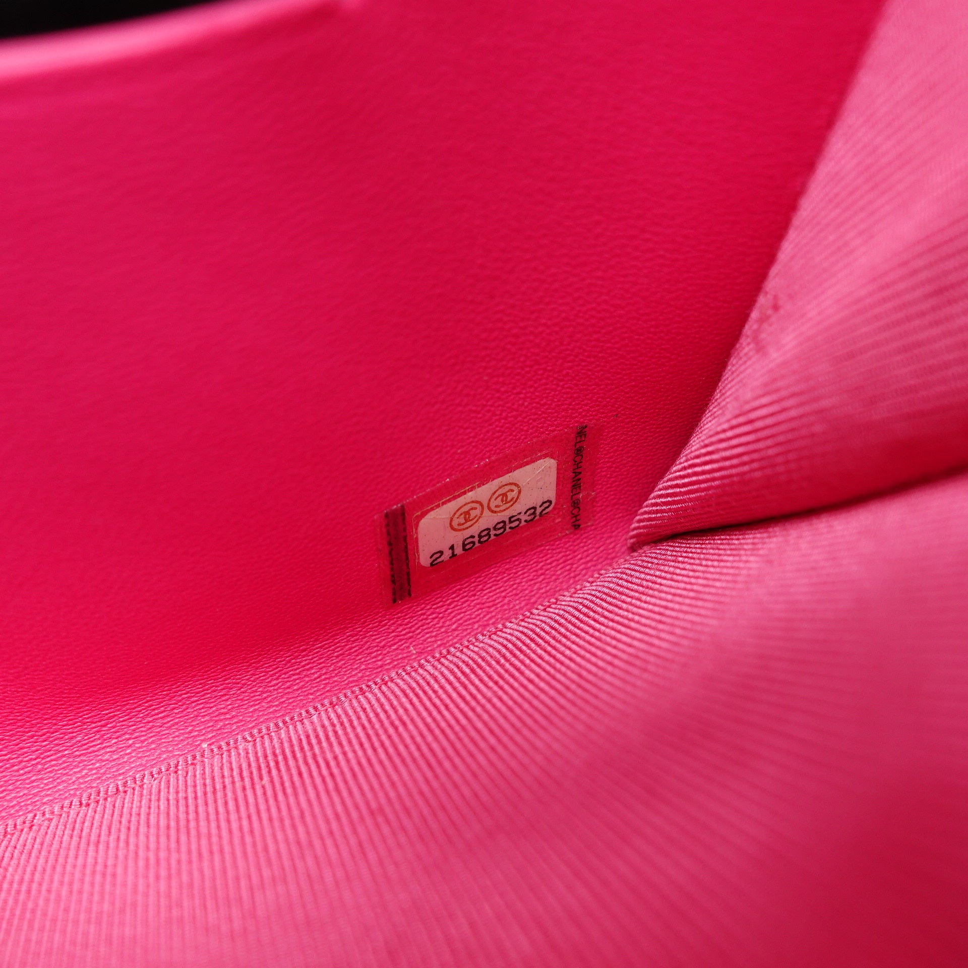 Cartera CC de piel de cordero rosa acolchada con fuelle grande y cremallera alrededor, USADA