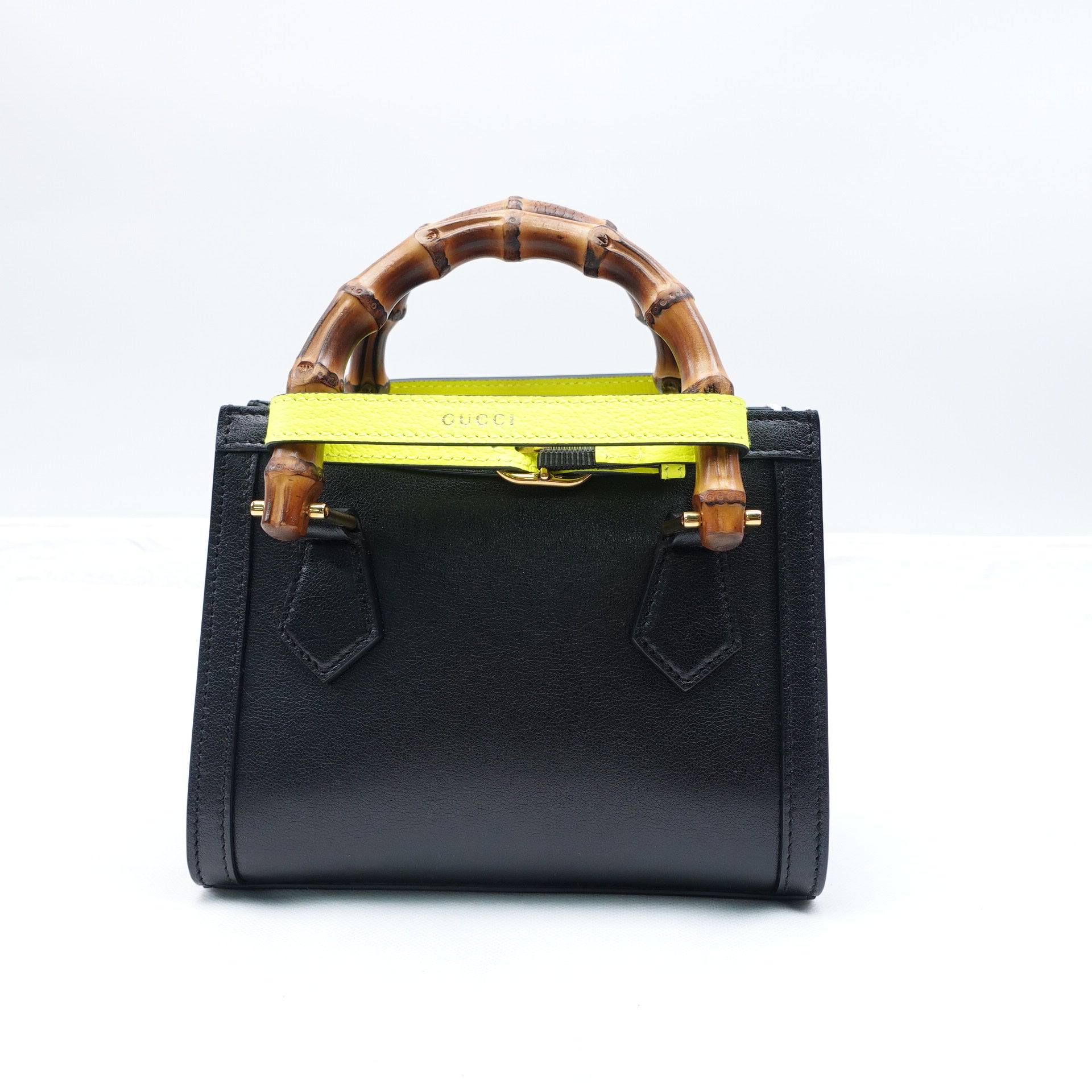 Bolso de hombro Diana de bambú Marmont negro GG USADO