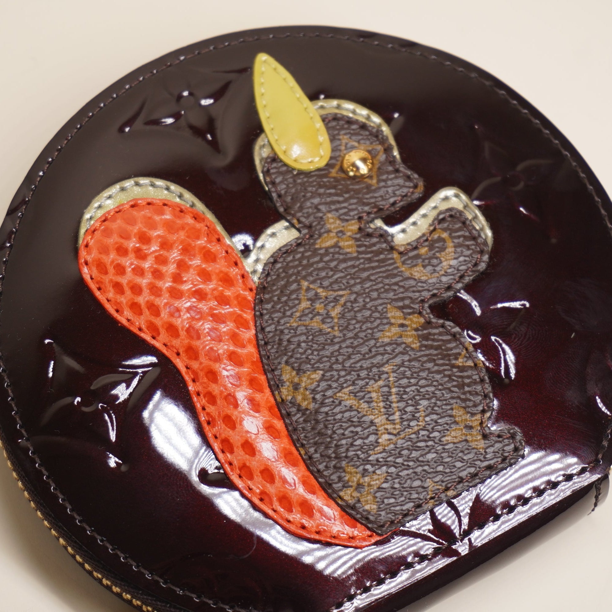 PRE-OWNED Vernis Animania Ecureuil Squirrel Round Coin Purse Amarante