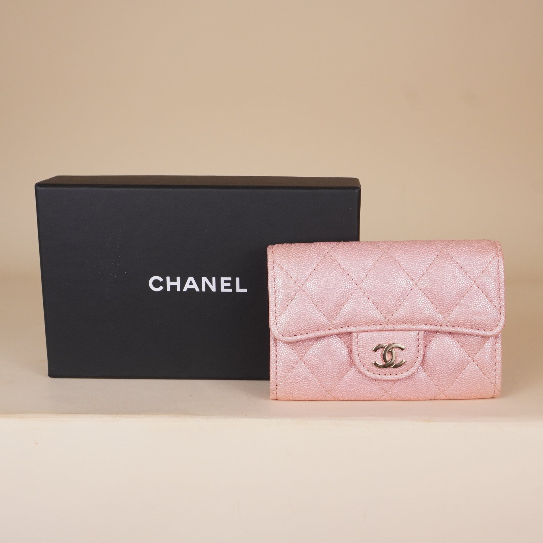 PRE-OWNED CC Pink Quilted Caviar Leather Classic Flap Card Case