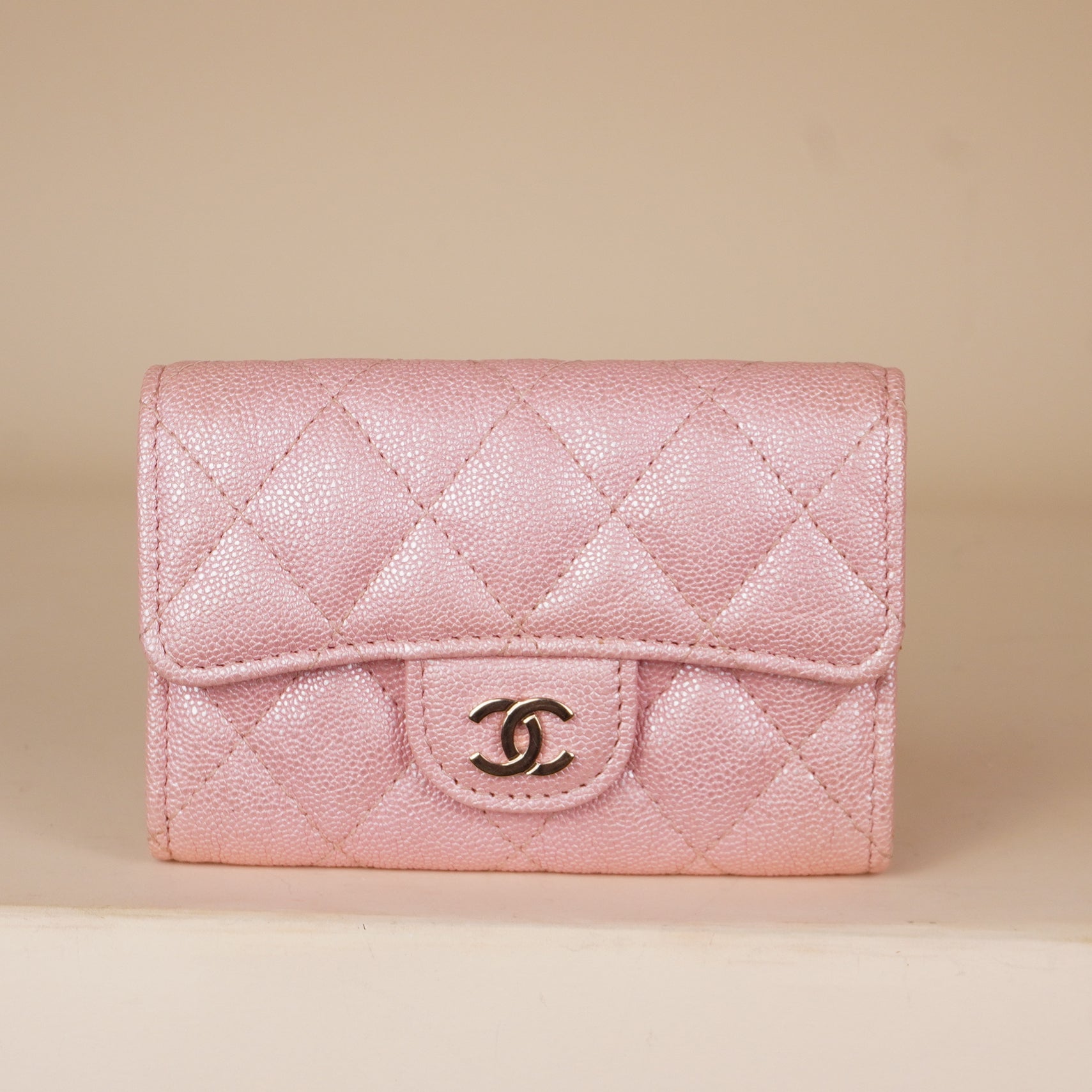 PRE-OWNED CC Pink Quilted Caviar Leather Classic Flap Card Case
