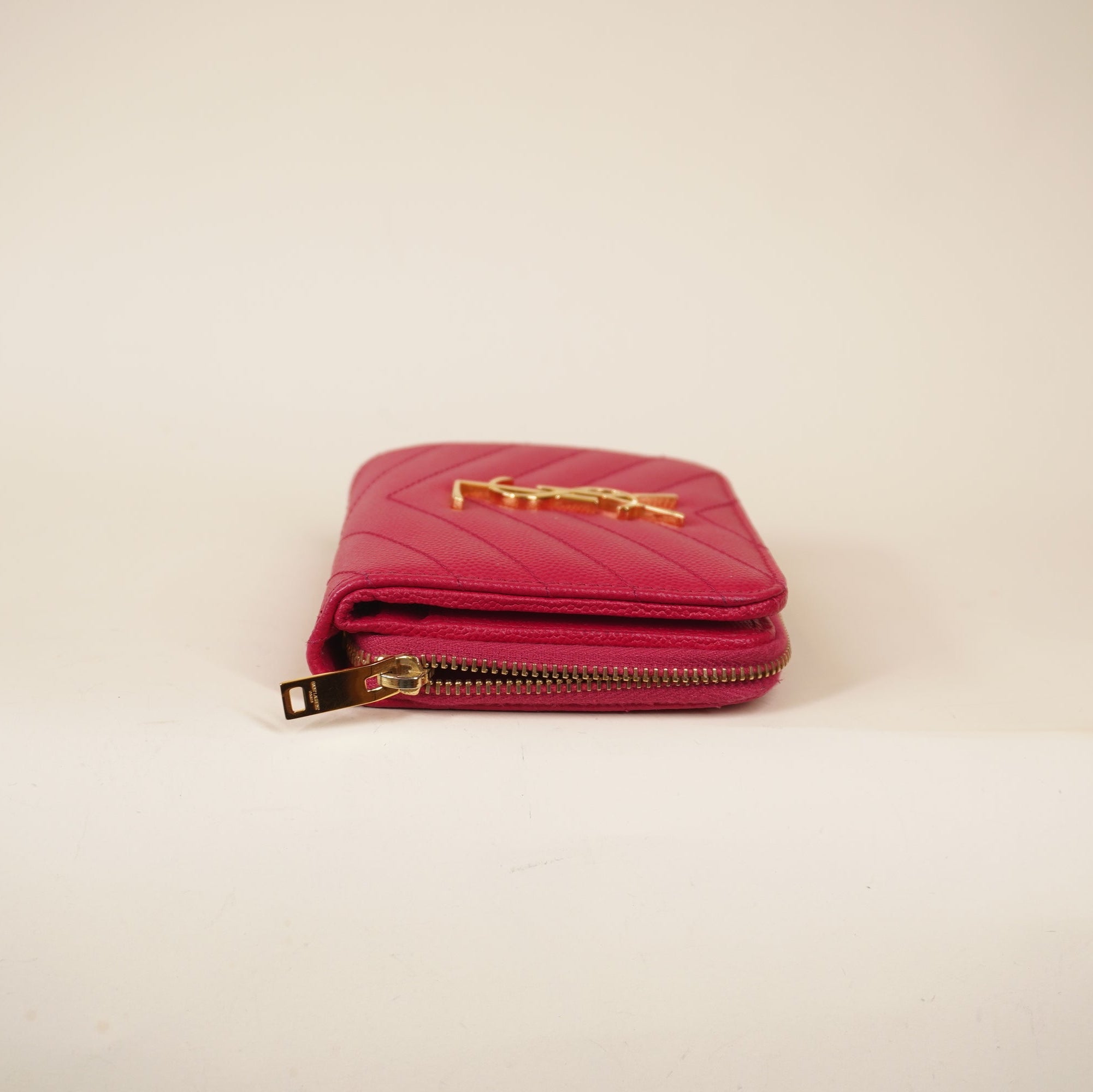PRE-OWNED Pink Grain De Poudre Matelasse Monogram Compact Zip Around Wallet