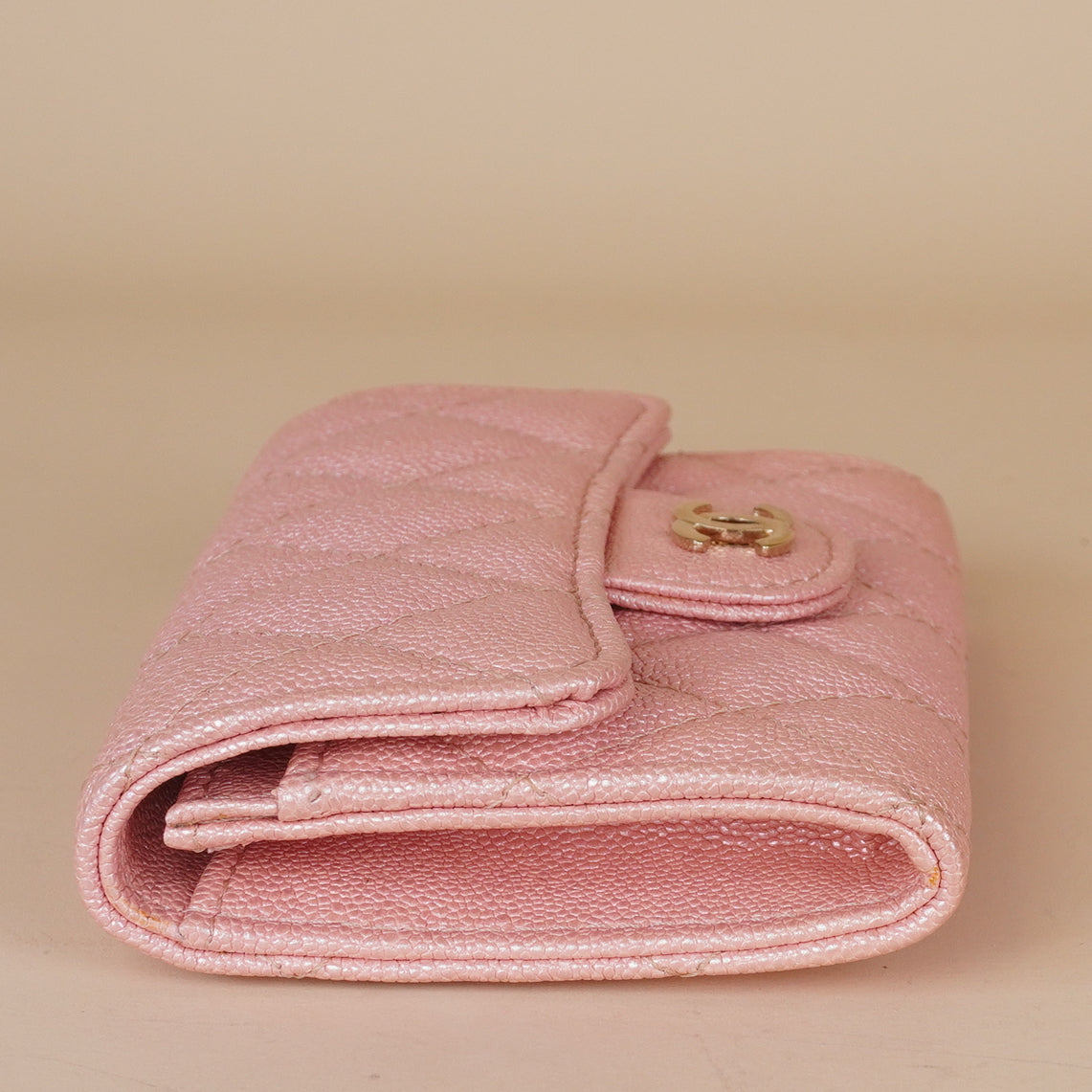 PRE-OWNED CC Pink Quilted Caviar Leather Classic Flap Card Case