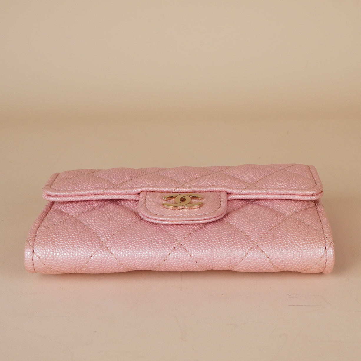 PRE-OWNED CC Pink Quilted Caviar Leather Classic Flap Card Case