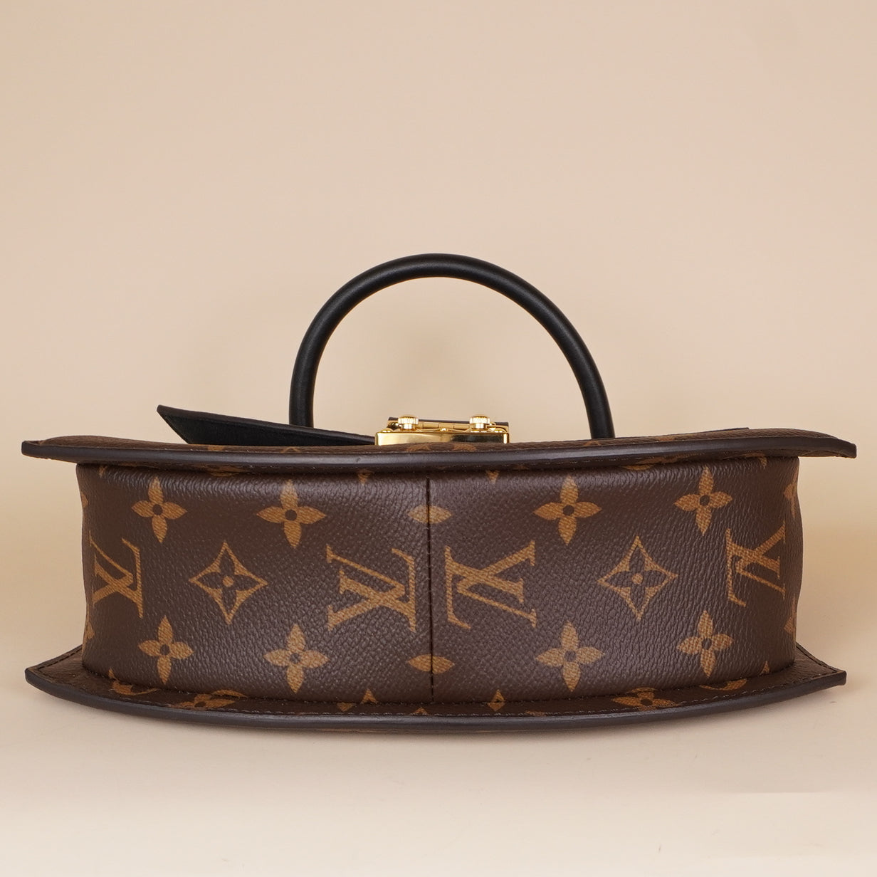 PRE-OWNED LV Reverse Monogram Tilsitt