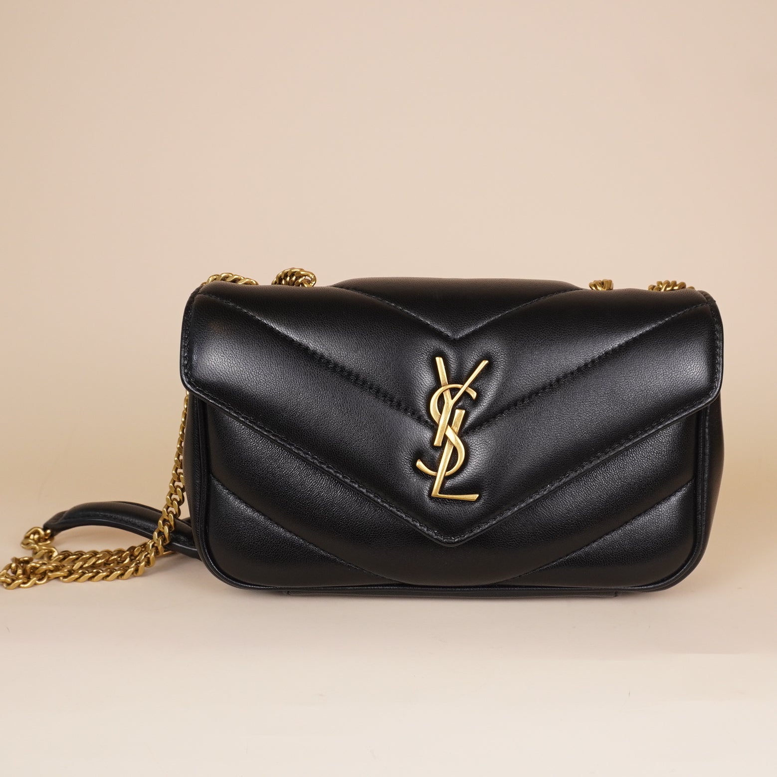 PRE-OWNED Lambskin Chevron Quilted Mini Loulou Black