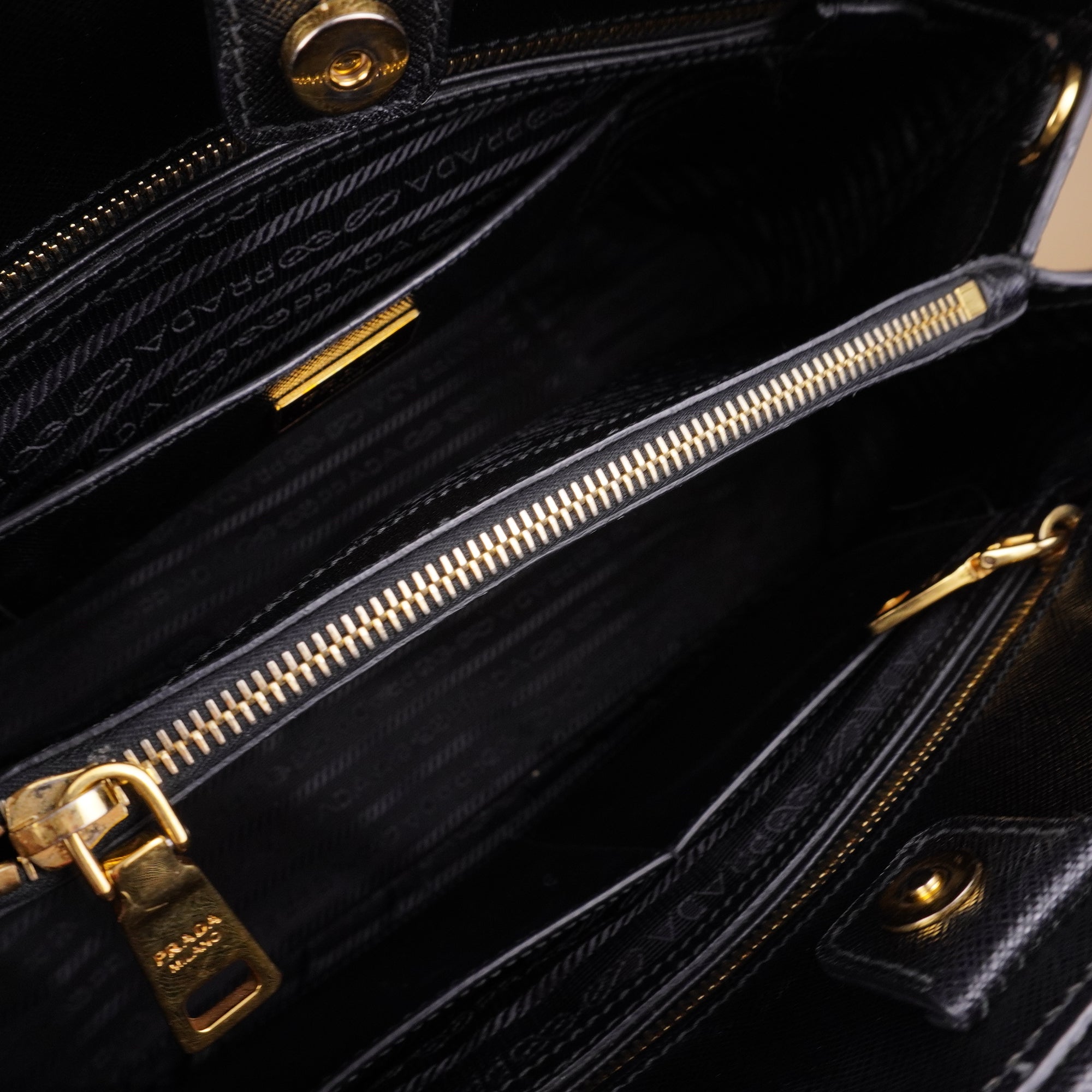 PRE-OWNED Saffiano Vernice Medium Open Promenade Tote Black