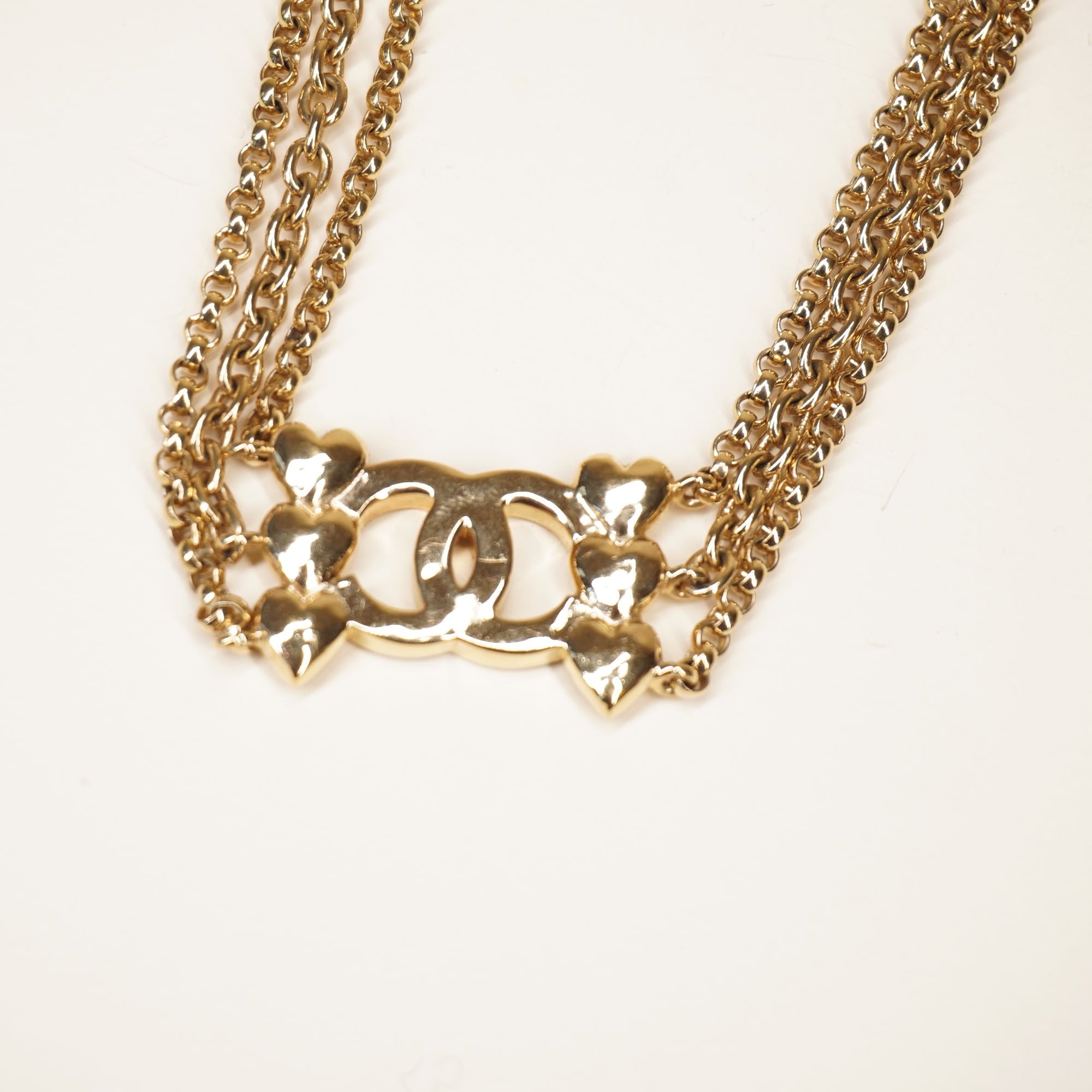 PRE-OWNED Crystal Heart CC Choker Gold Tone