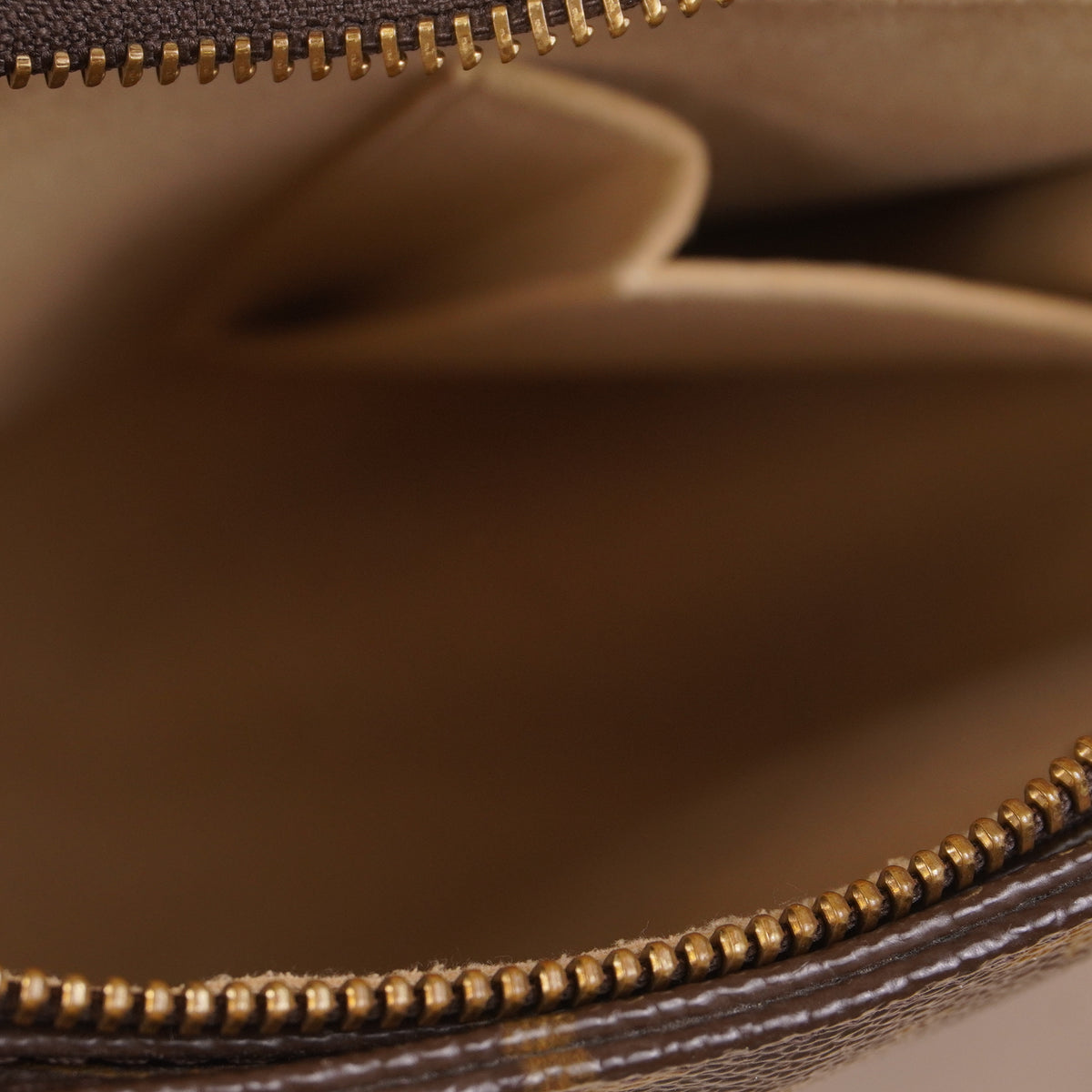 PRE-OWNED LV Monogram Canvas Looping MM Bag