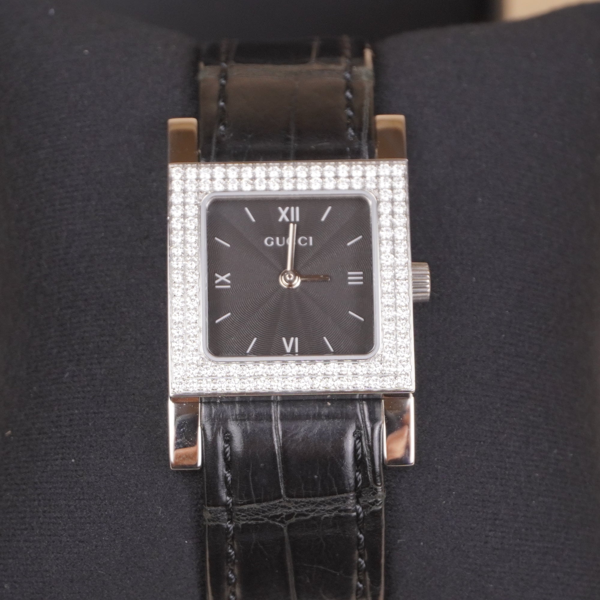 PRE-OWNED GG Silver Watch Black Lizard Strap