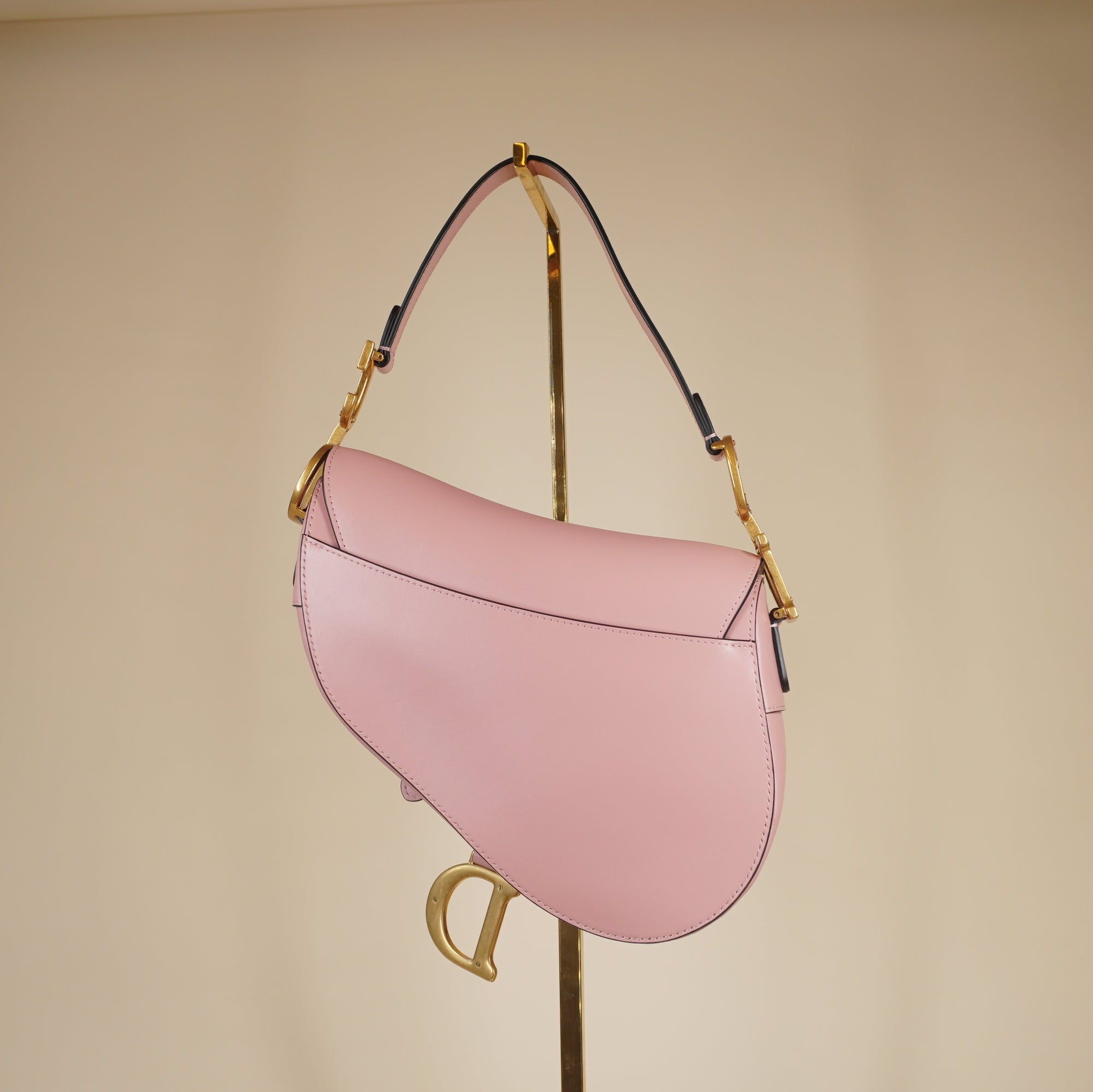 PRE-OWNED Smooth Calfskin Saddle Bag With Strap Antique Pink