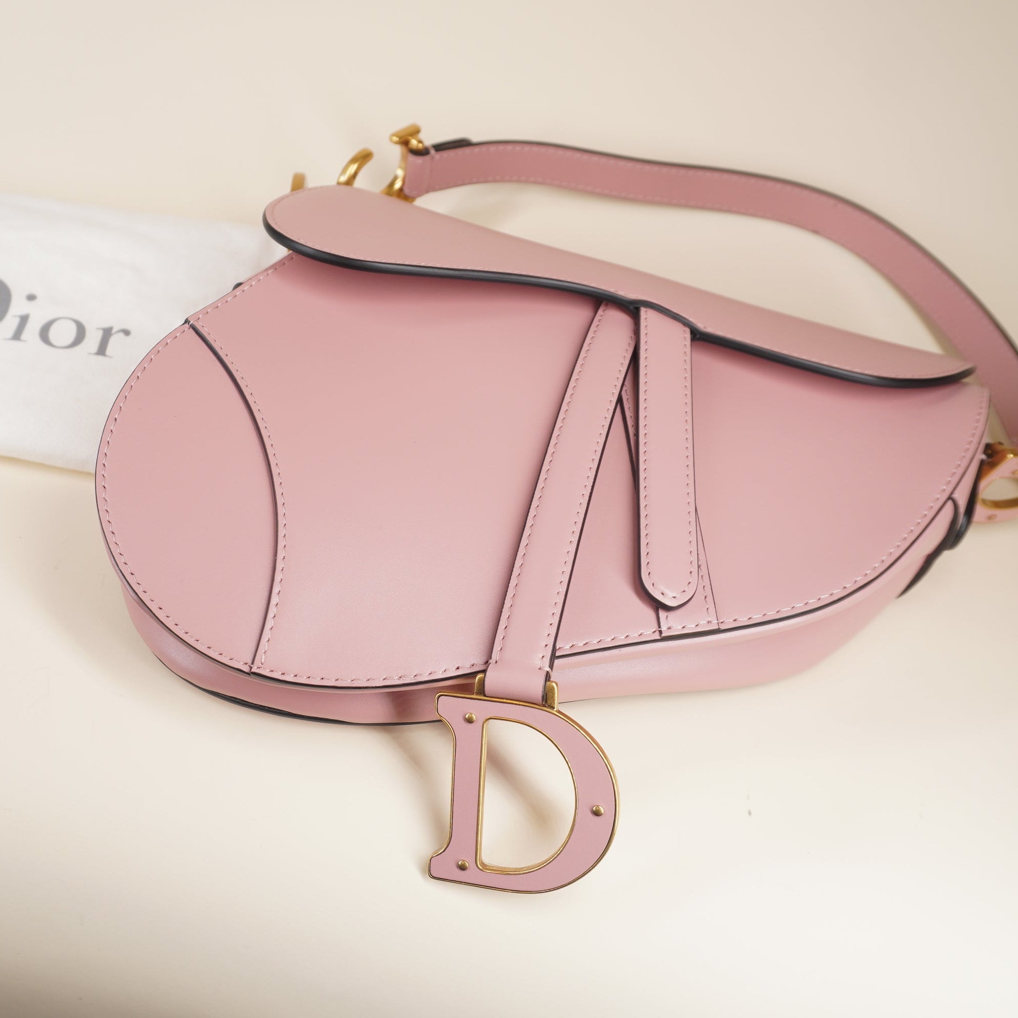PRE-OWNED Smooth Calfskin Saddle Bag With Strap Antique Pink