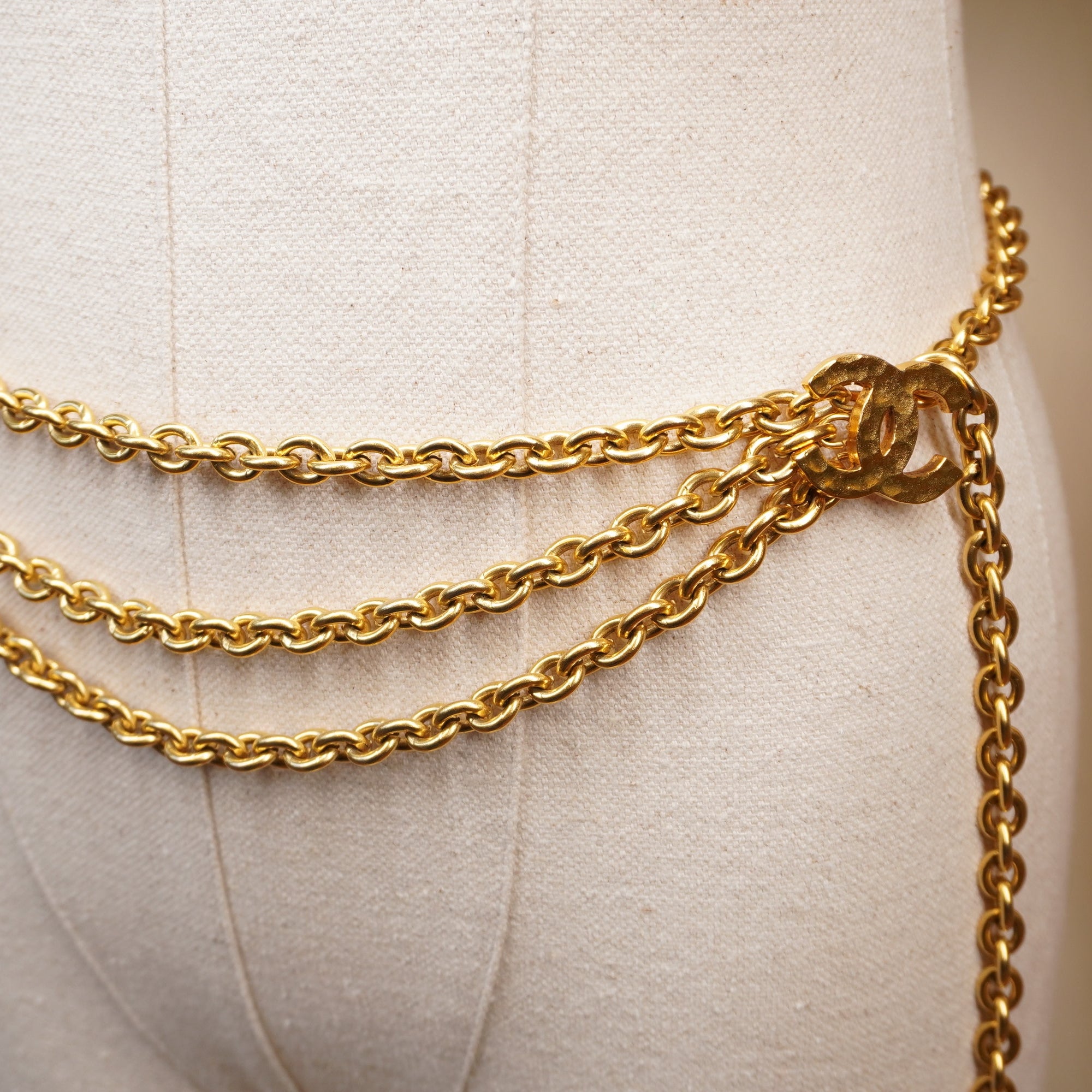 PRE-OWNED Gold Tone CC Belt Chain