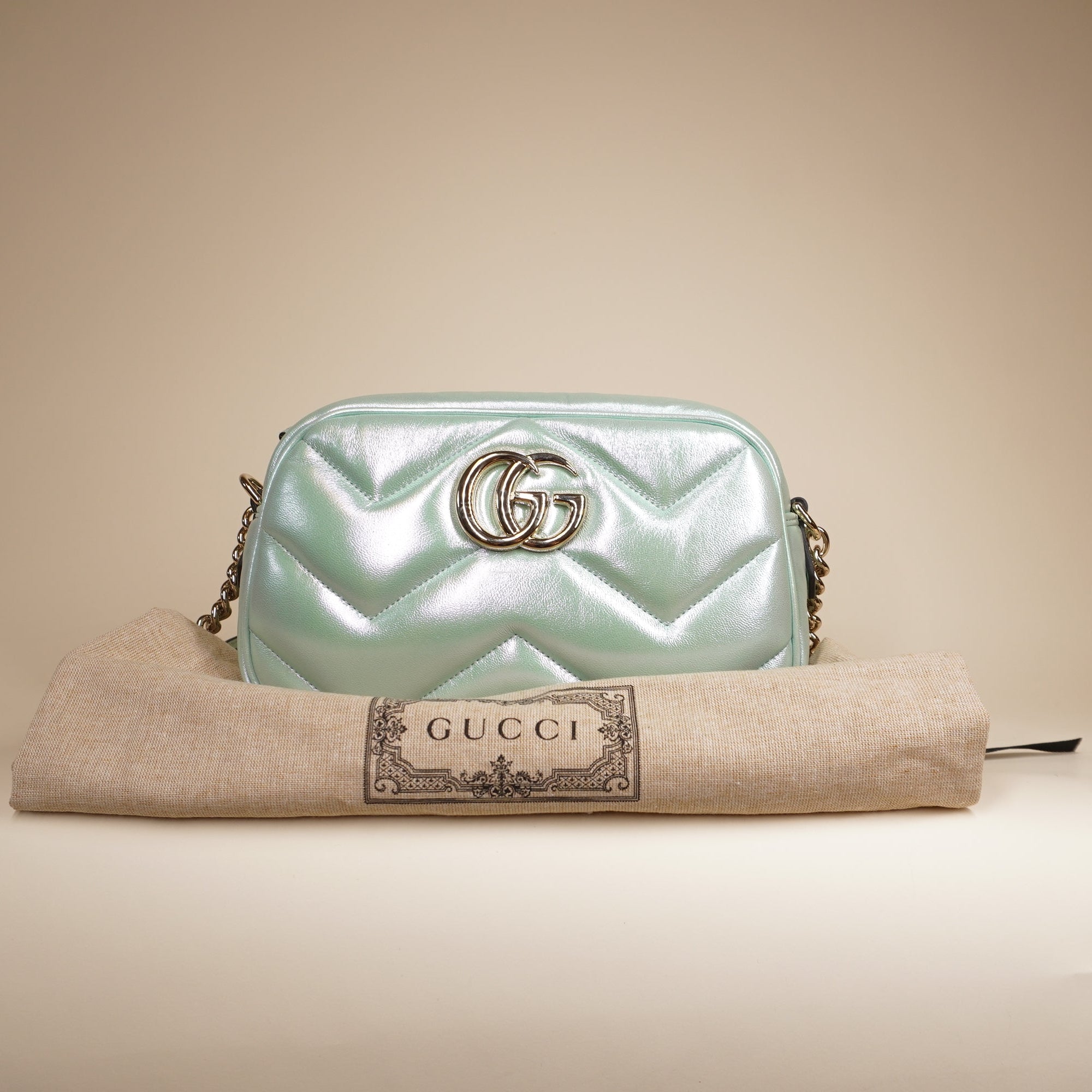 PRE-OWNED GG Iridescent Nappa Chevron Matelasse Small GG Marmont Chain Shoulder Bag