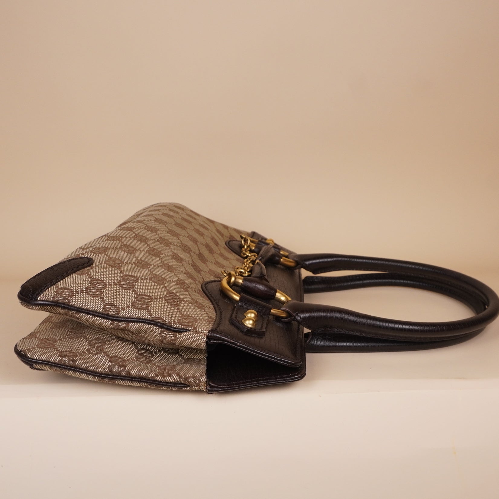 PRE-OWNED Beige/Dark Brown GG Canvas and Leather Horsebit Chain Tote