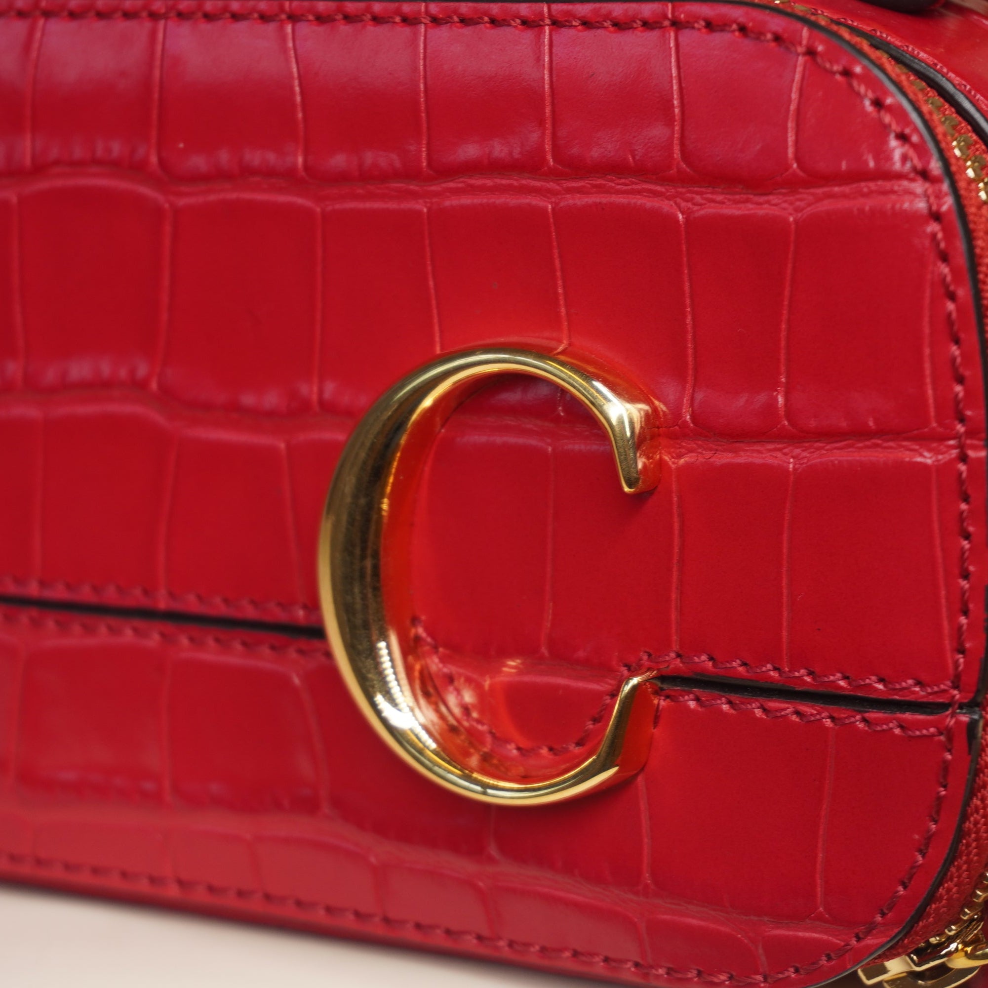 PRE-OWNED Red C Vanity Bag Crocodile Embossed Leather Crosbody Bag