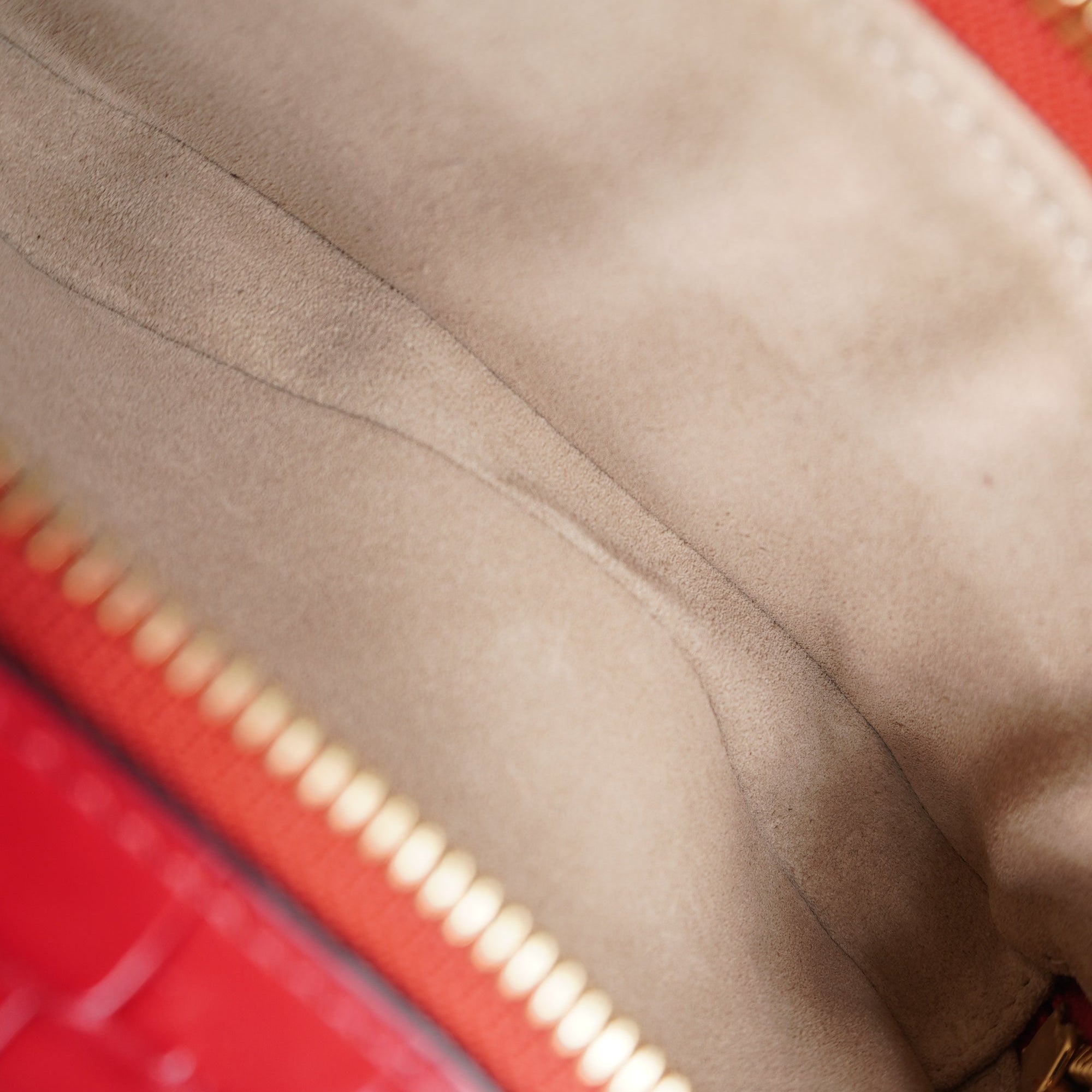 PRE-OWNED Red C Vanity Bag Crocodile Embossed Leather Crosbody Bag