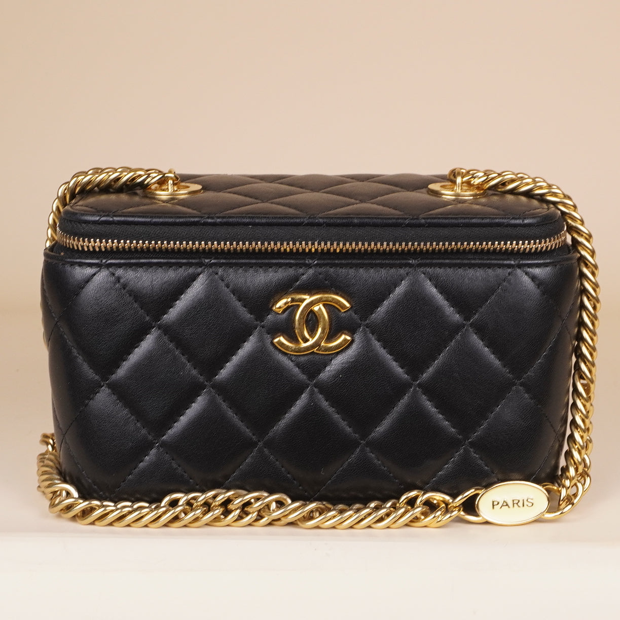 PRE-OWNED CC Black Lambskin Vanity Case Crossbody Bag 