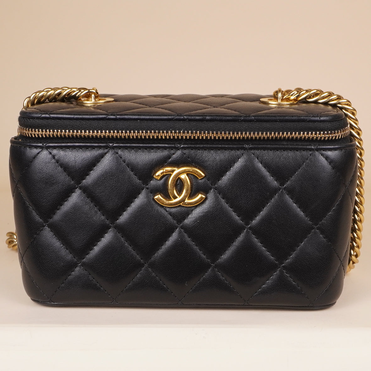 PRE-OWNED CC Black Lambskin Vanity Case Crossbody Bag 