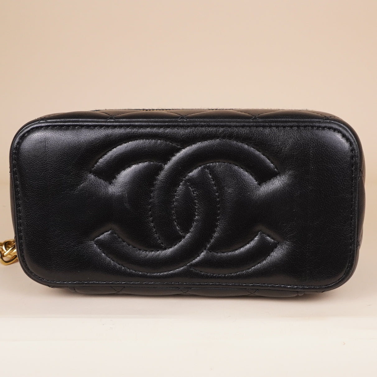 PRE-OWNED CC Black Lambskin Vanity Case Crossbody Bag 