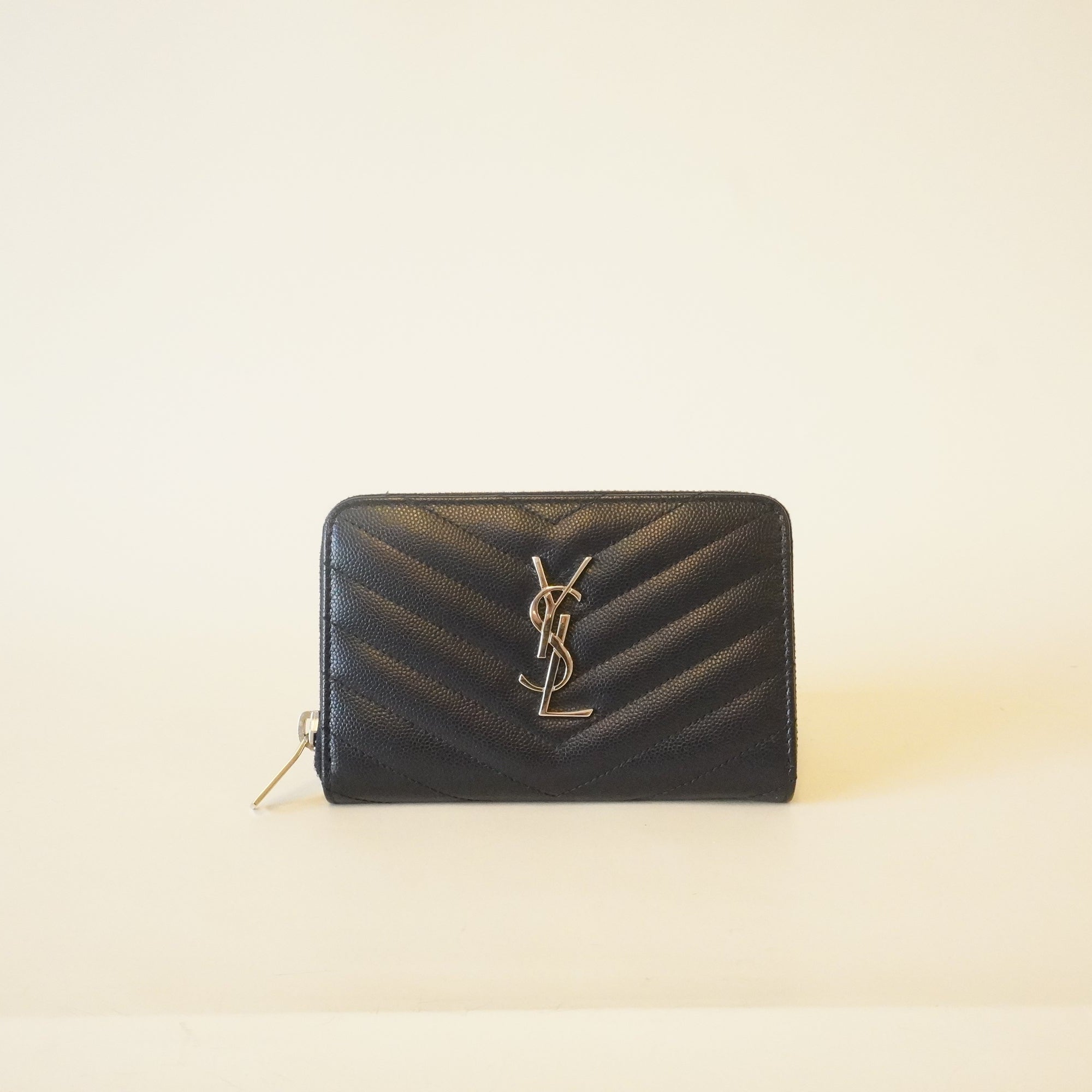 PRE-OWNED Navy Leather Monogram Zippy Wallet