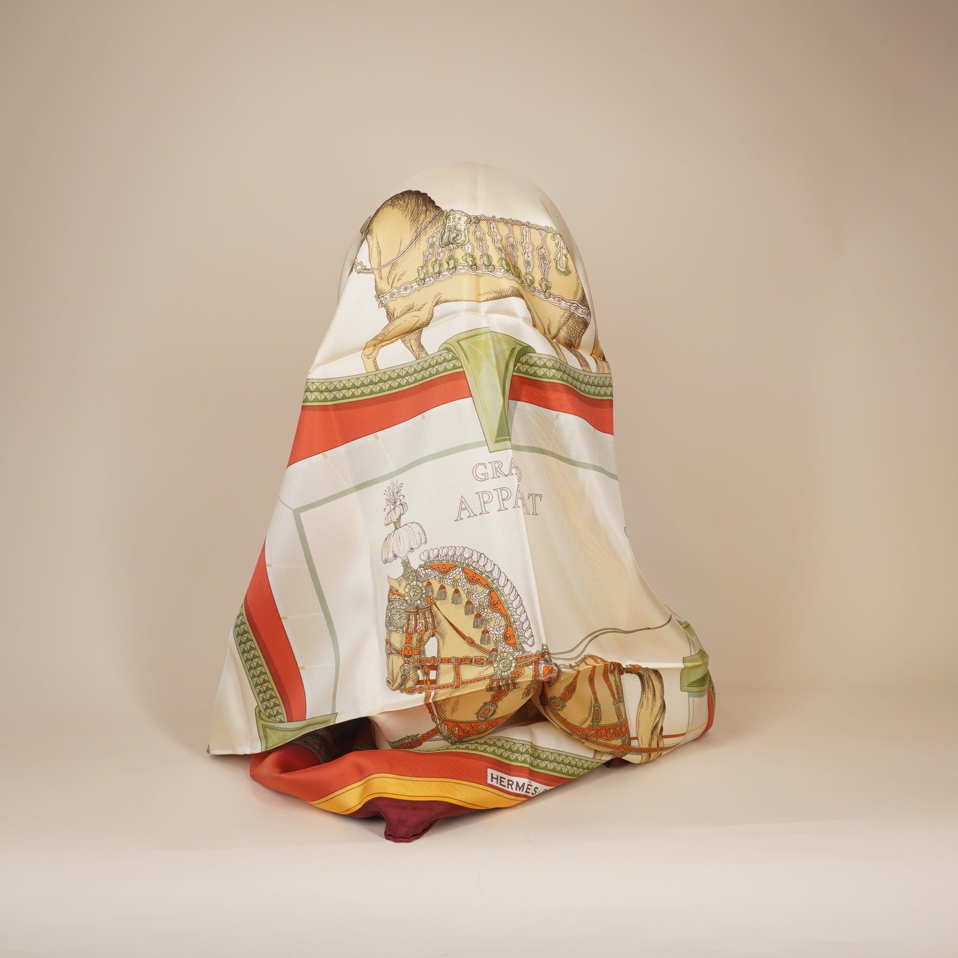 PRE-OWNED Scarft Hermes Carre 90 Grand Apparat Forever